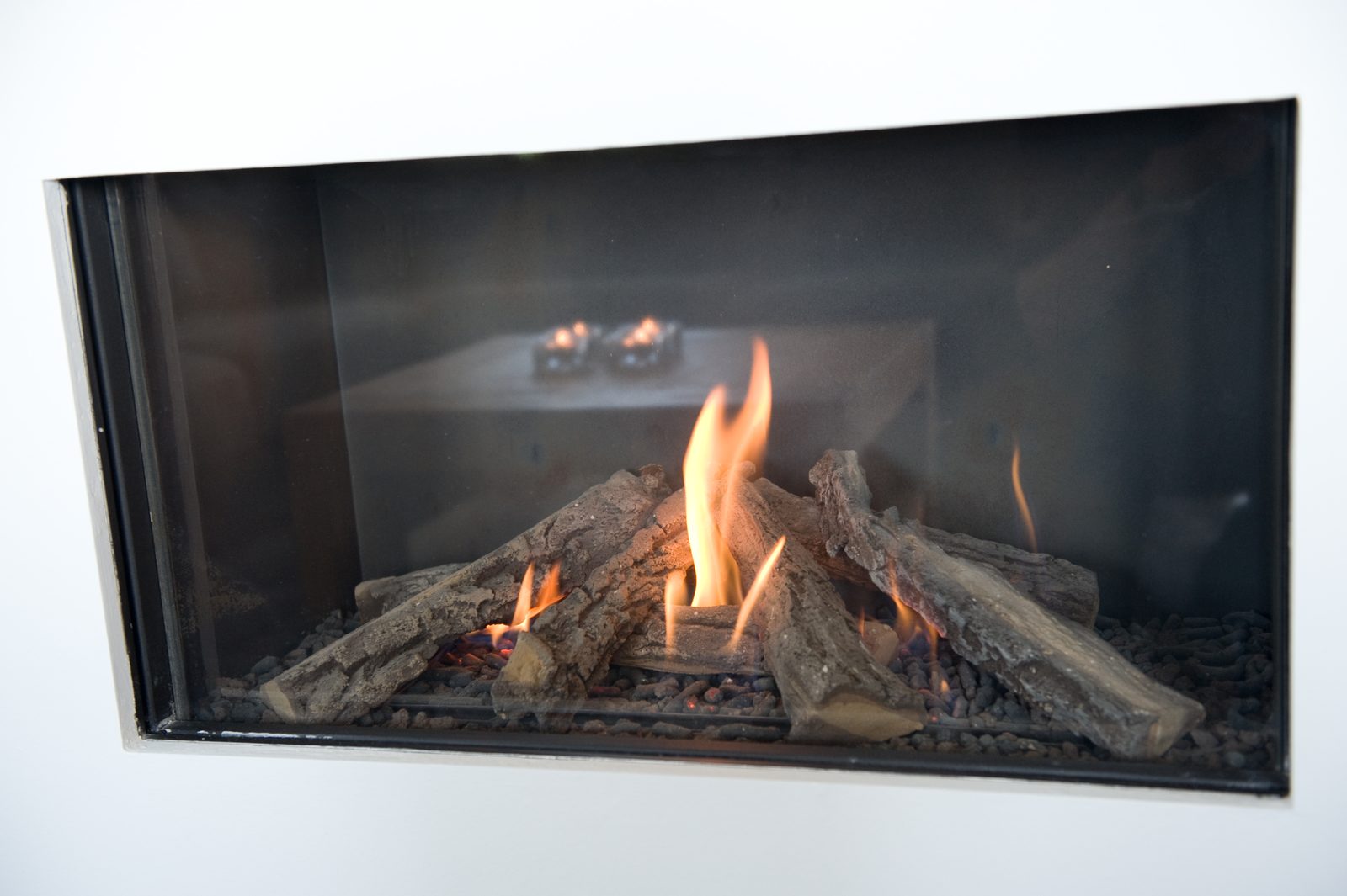 Gas fireplace