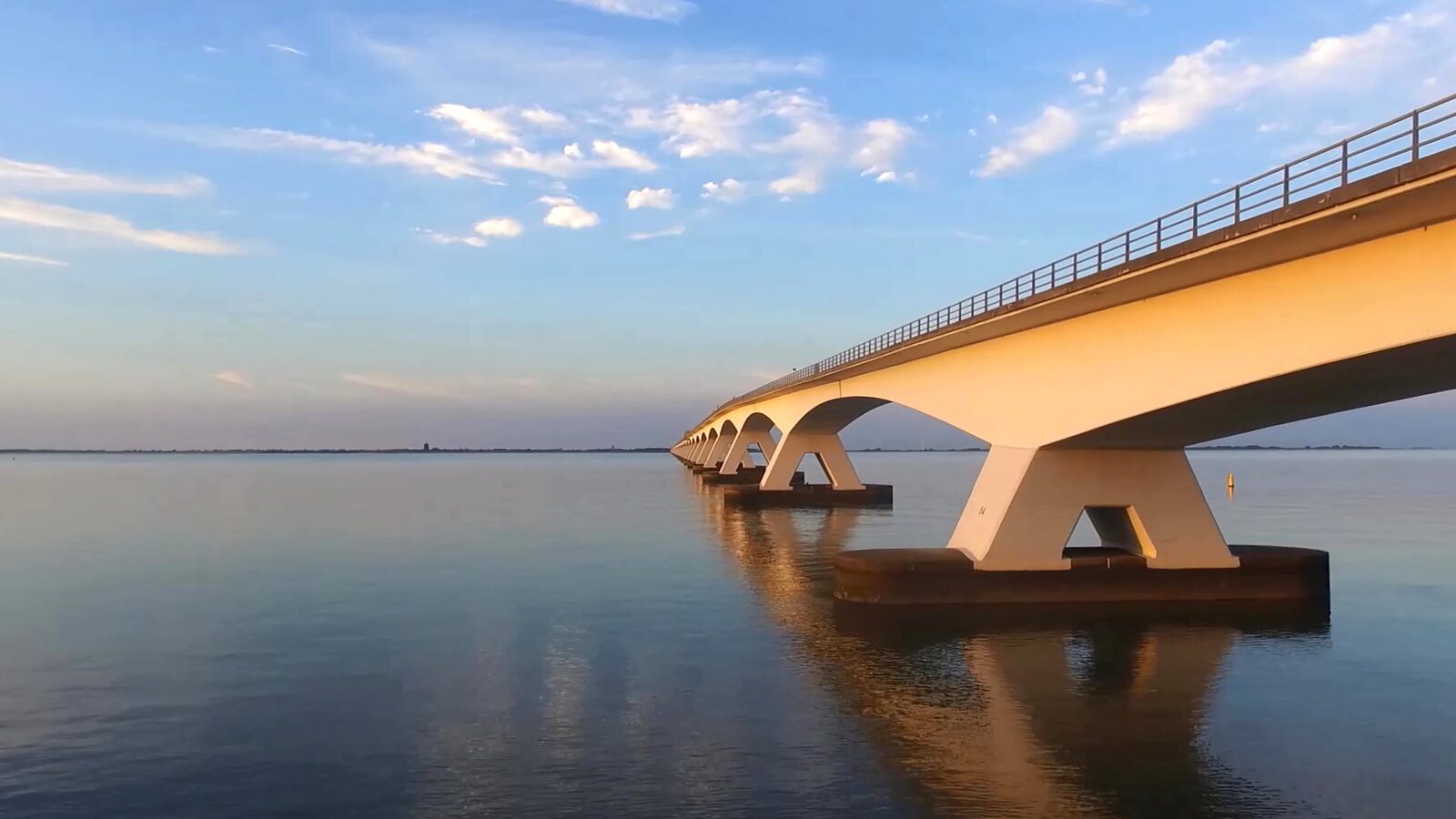 Vakantie bij de Zeelandbrug