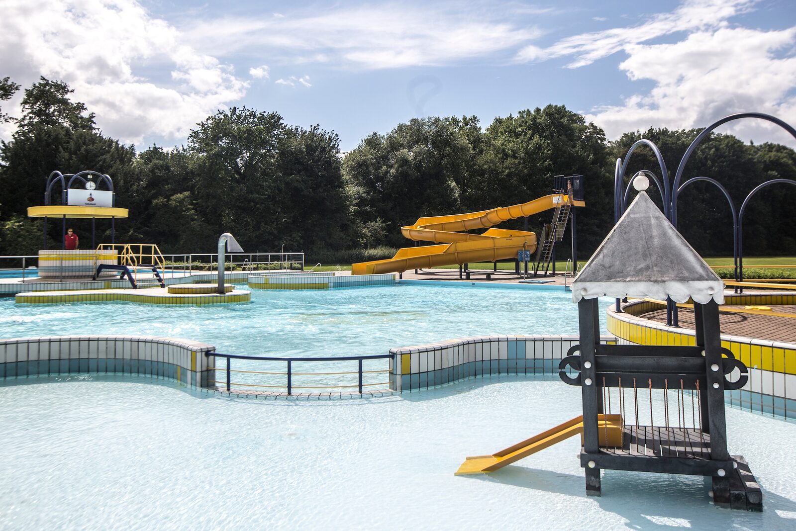 Swimming pool Meerssen