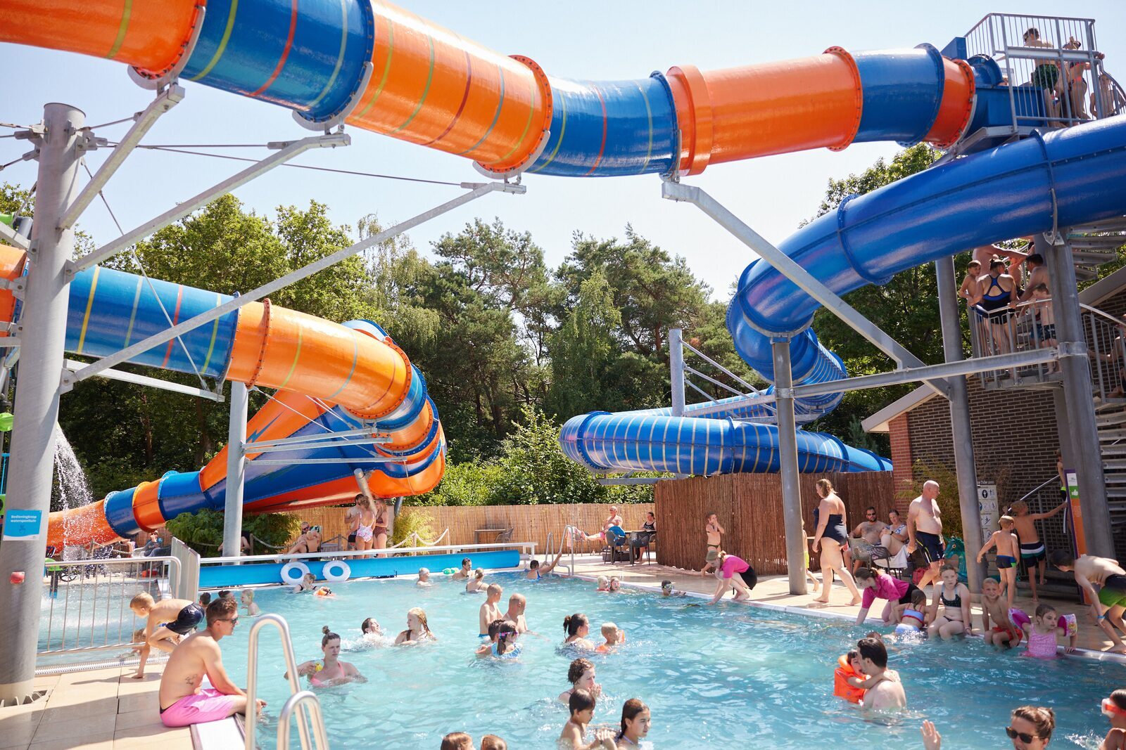 Ferienpark in Holland mit Schwimmbad und Indoorspielplatz
