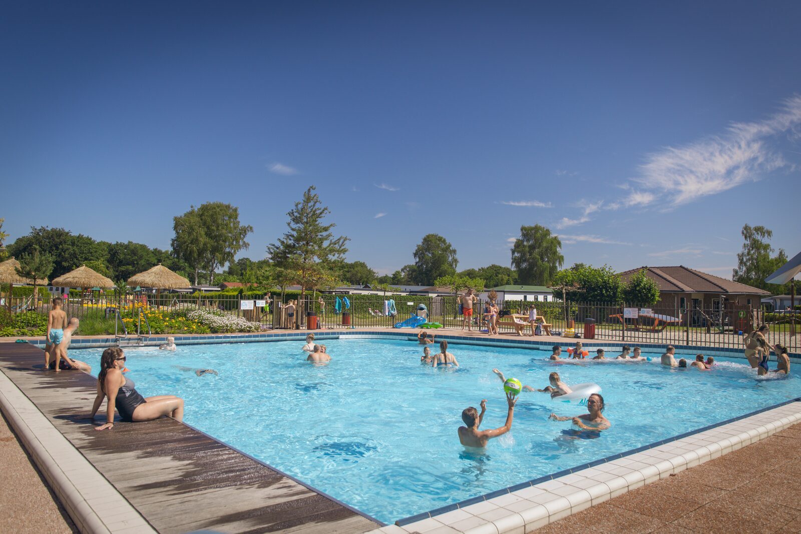 Indoor pool at De Boshoek