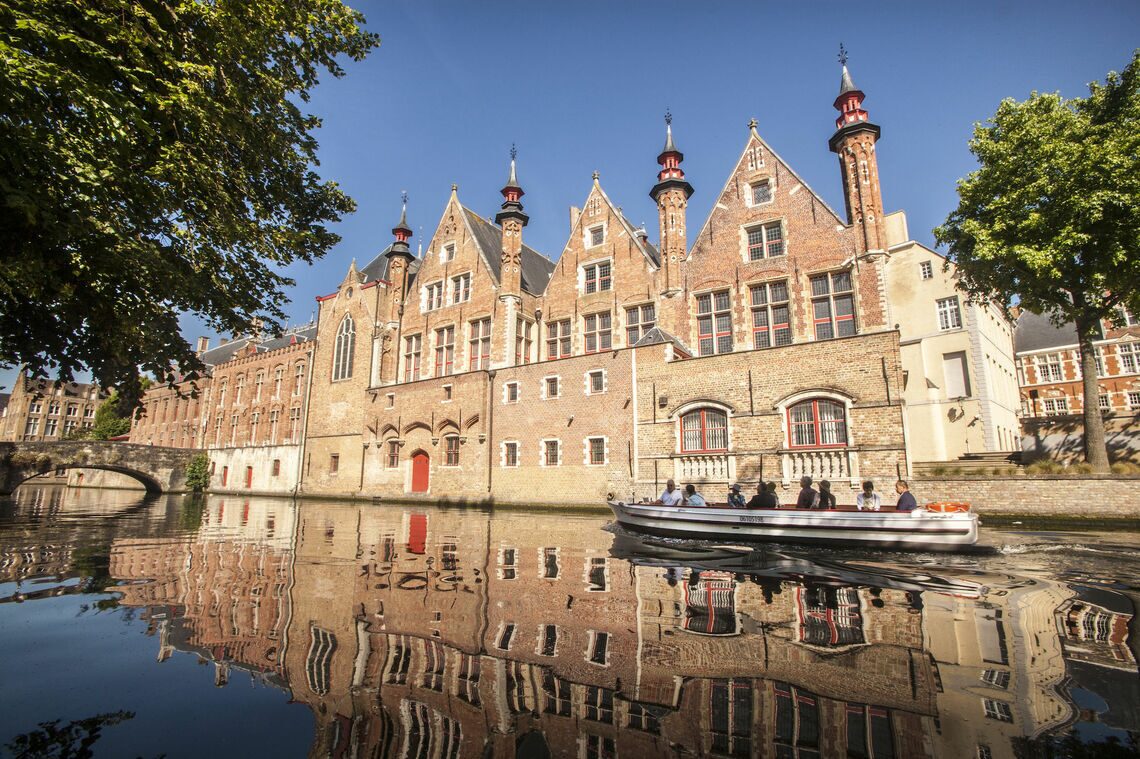 Bruges en bateau