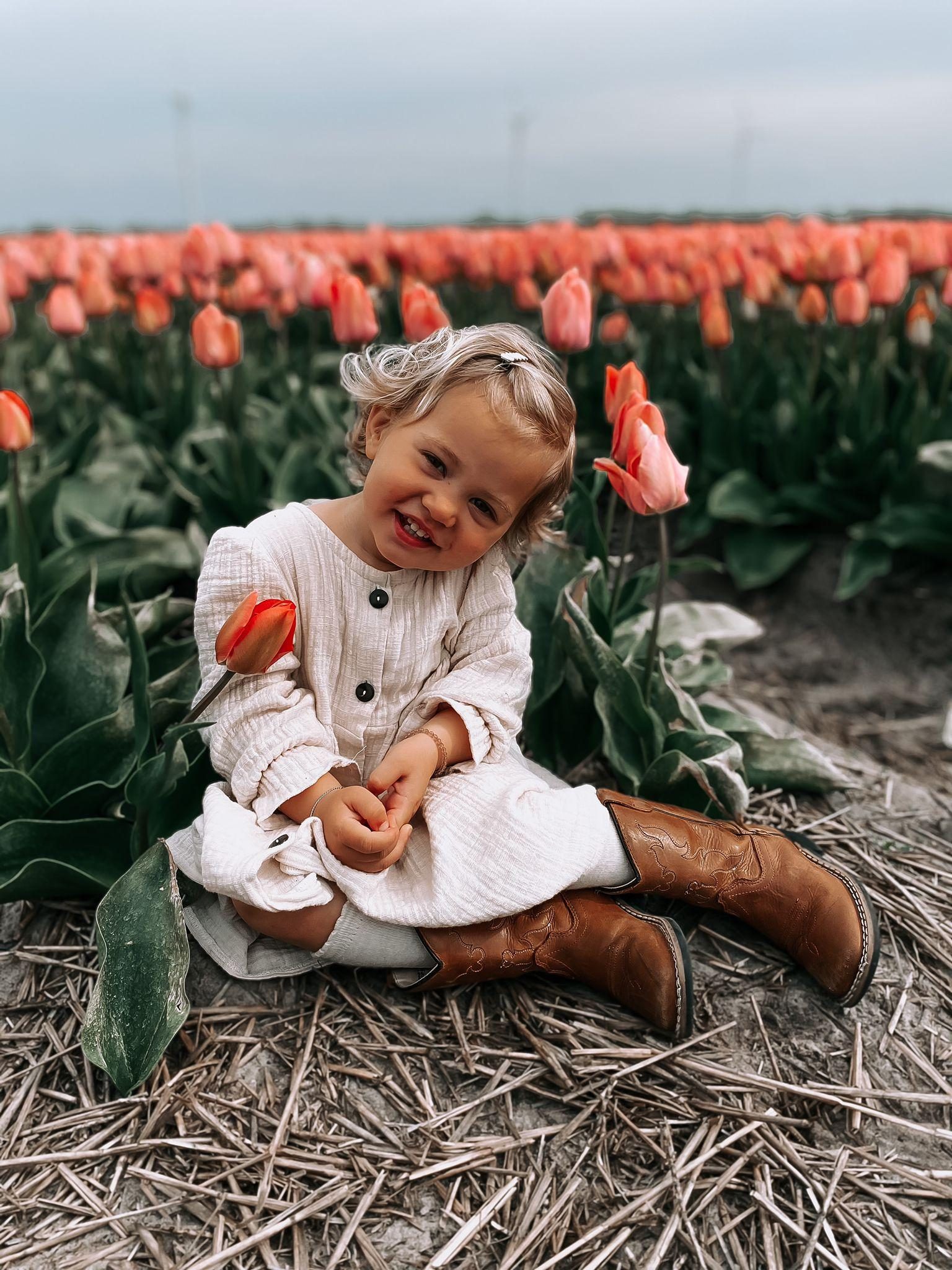 Tulip girl