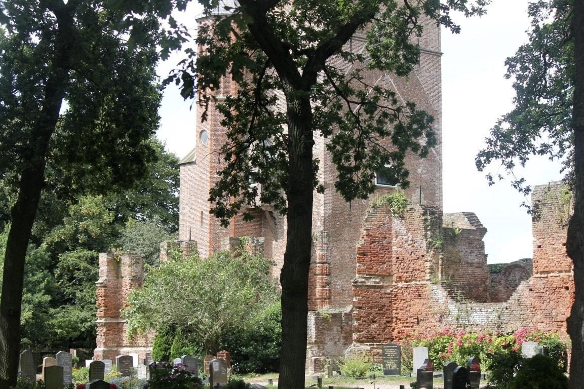 Ruins of the old Matthias church