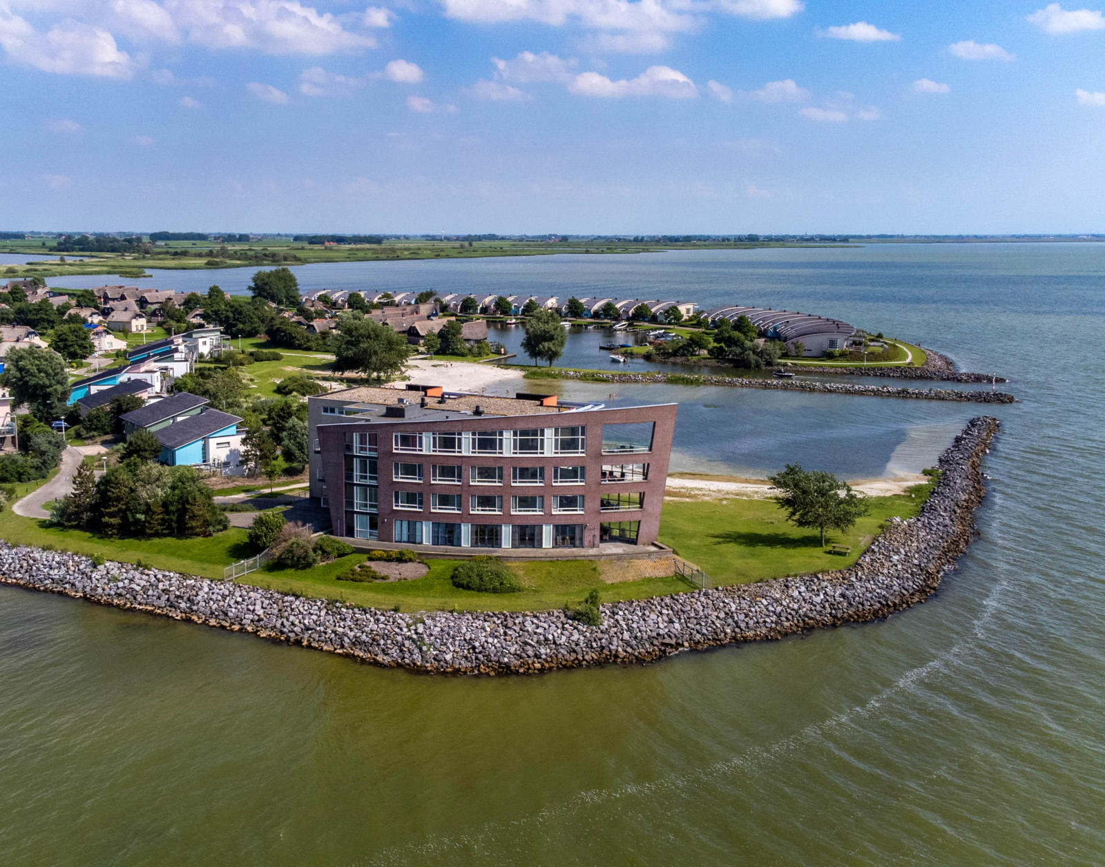 Entdecken Sie Beach Resorts Makkum