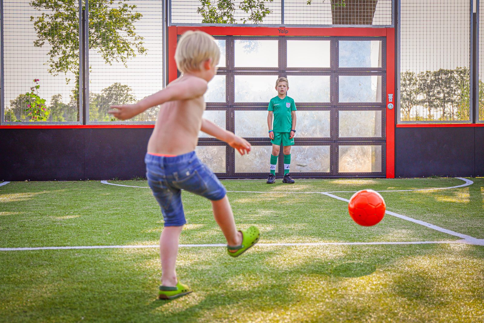 Interactive soccer wall (Sutu)