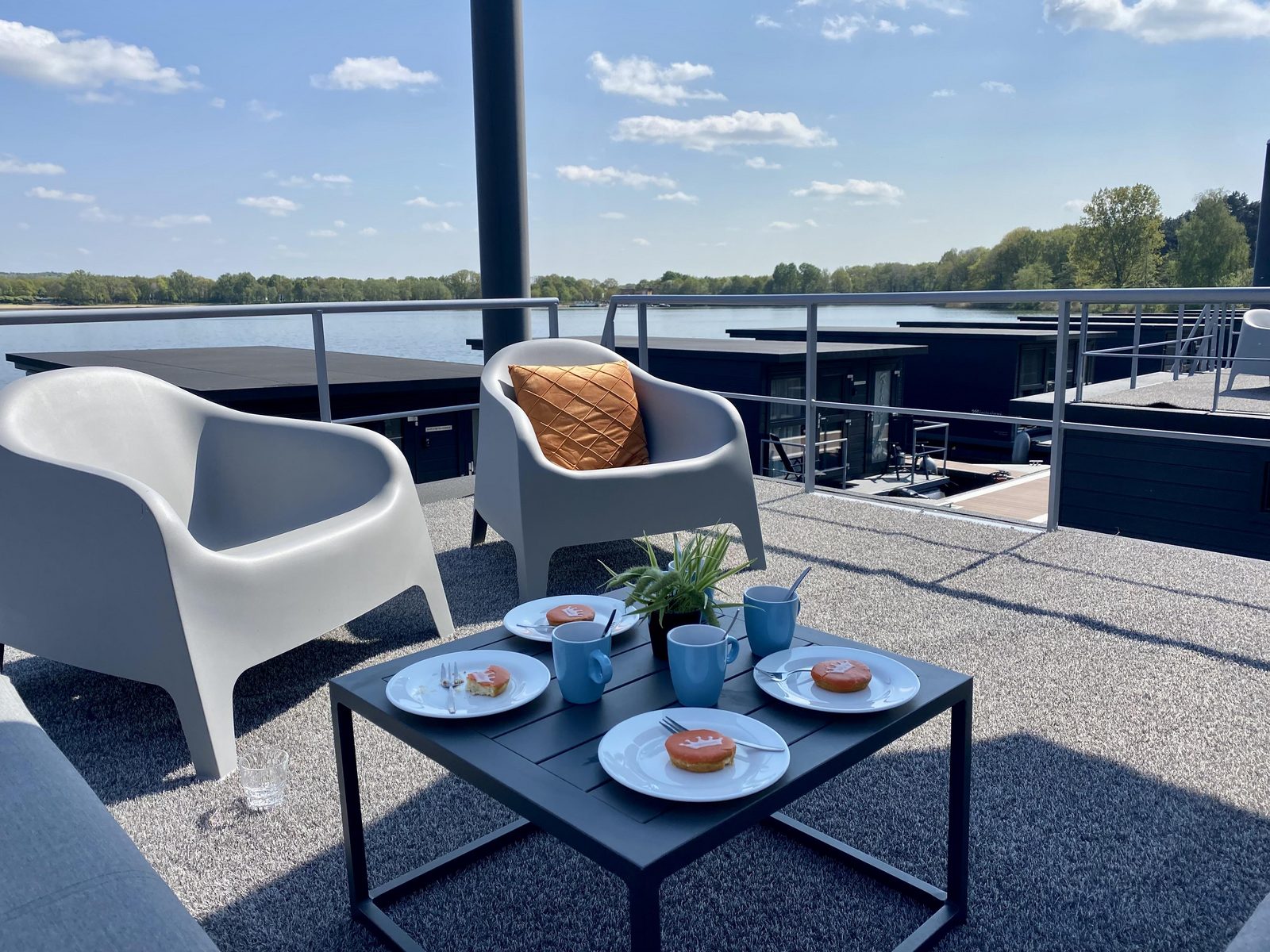 Houseboat in Heeg