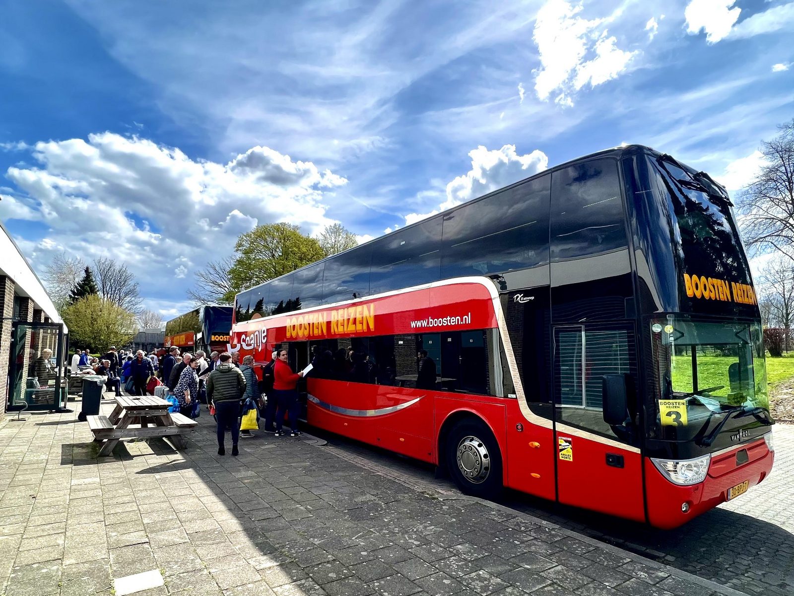 Boosten bus met mensen