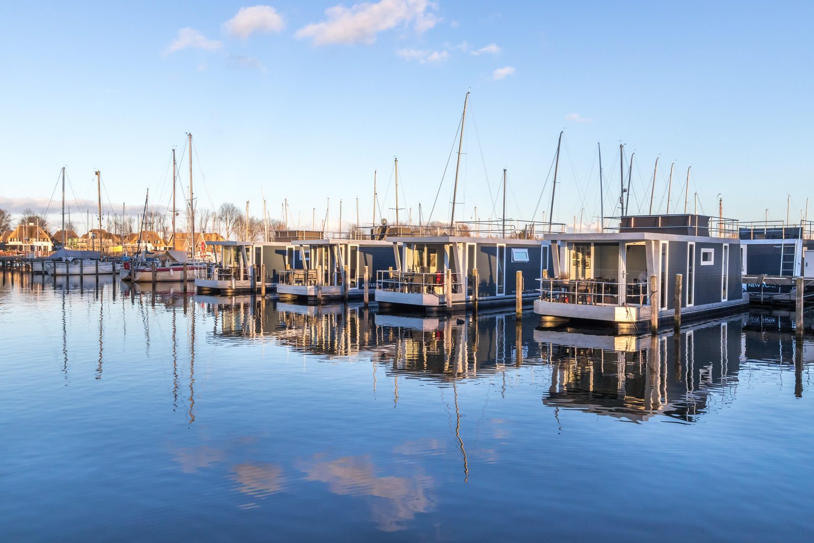 Hausboot Wasserlodge Urlaub am Meer Zeeland