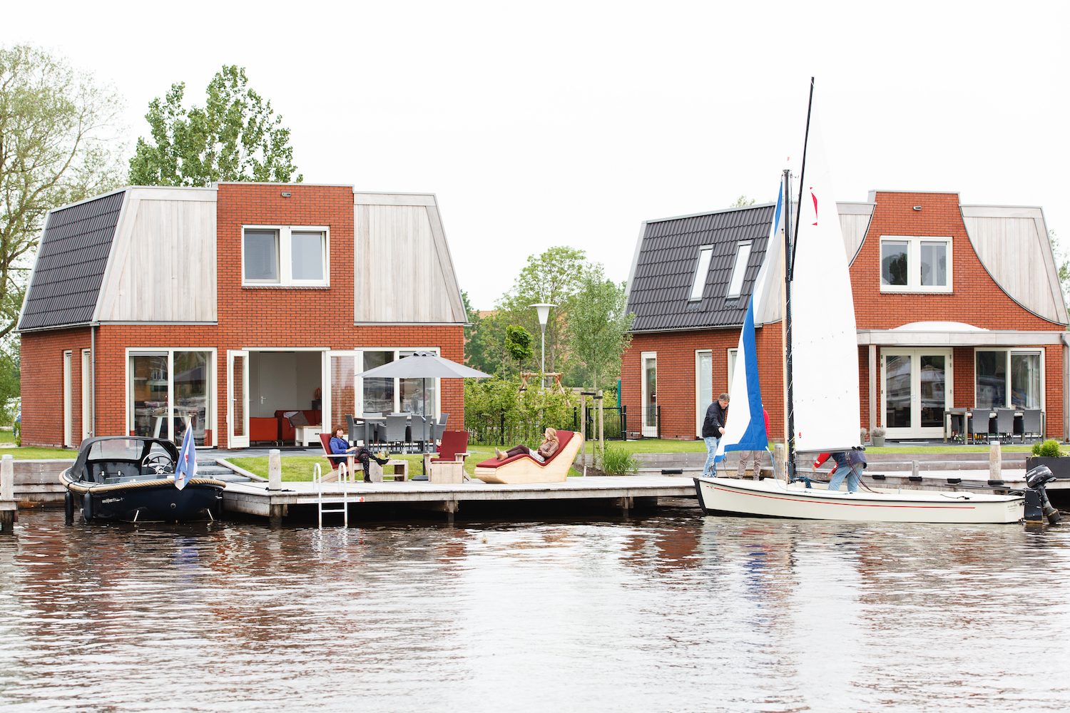 Vakantiehuis met vissteiger