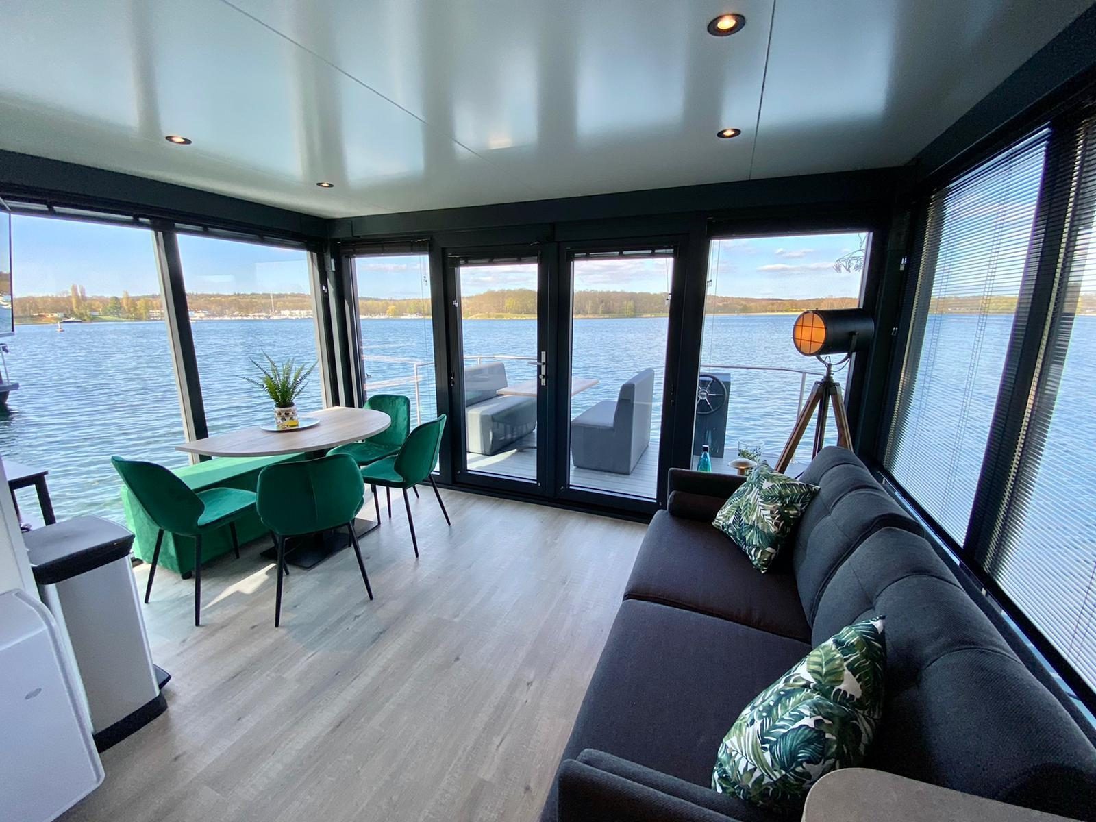 Overnight stay on the water
