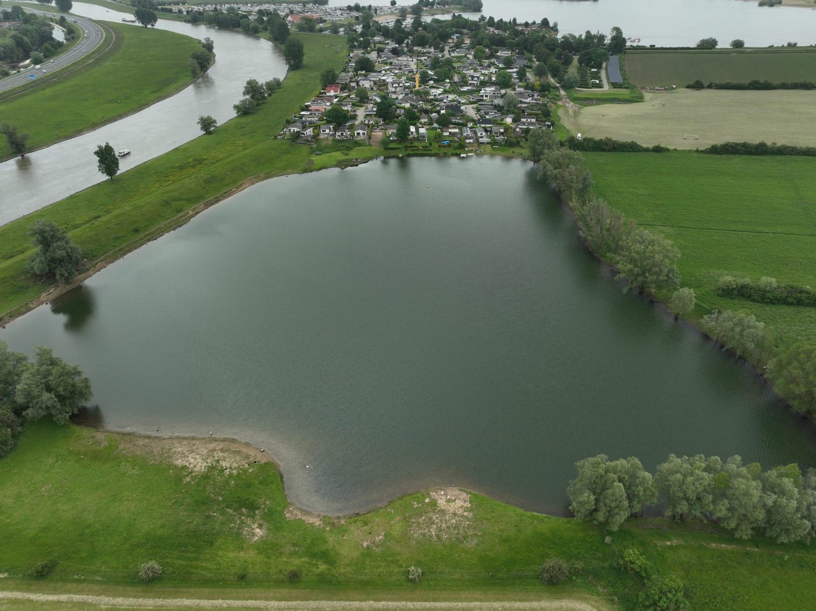 Fishing pond De Kromme Hengel