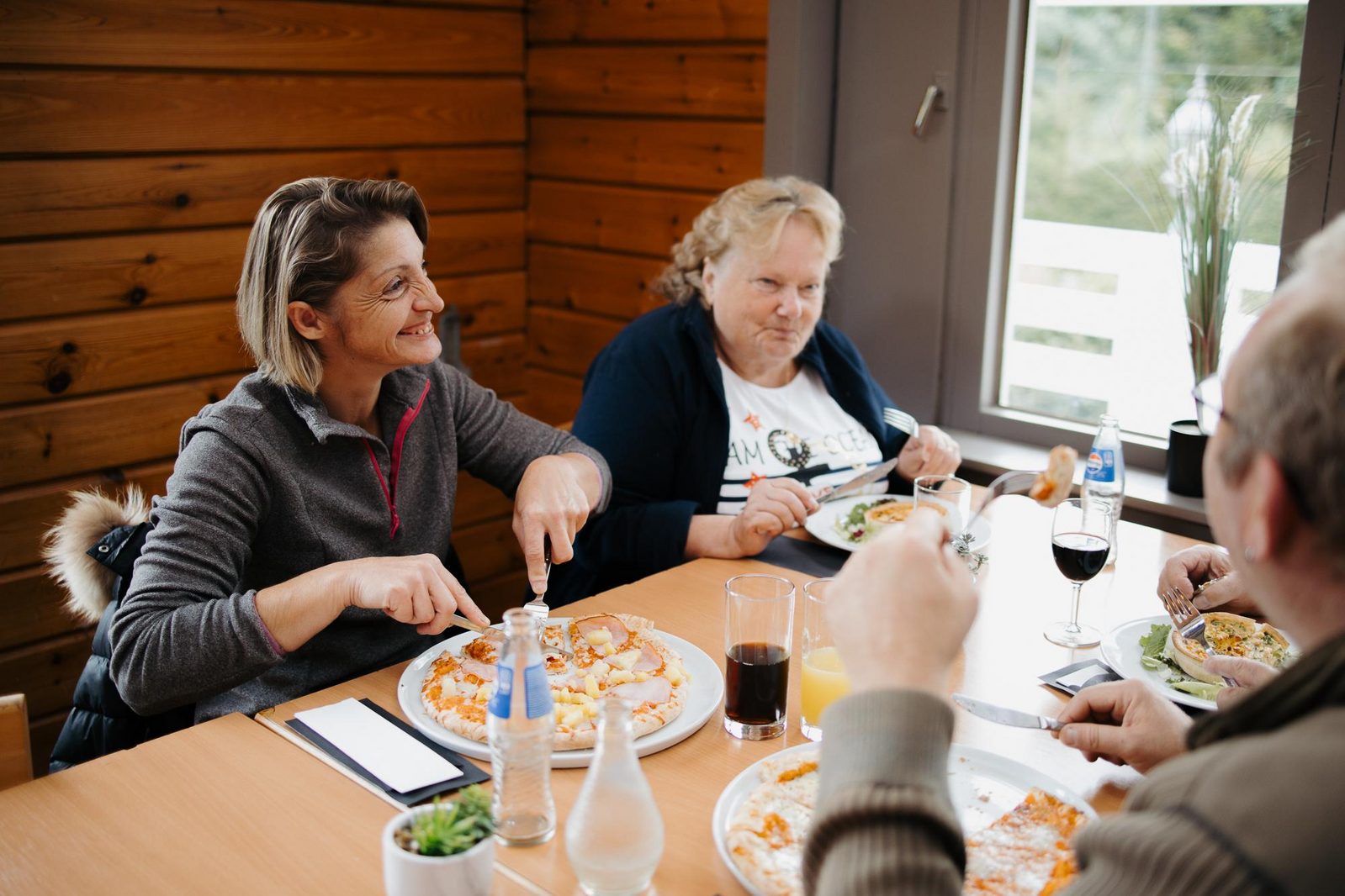 Faciliteiten - Bar en restaurant | Petite Suisse