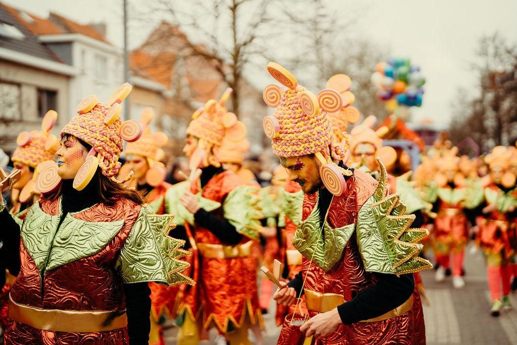 Foto van de carnavalstoet te Knokke Heist