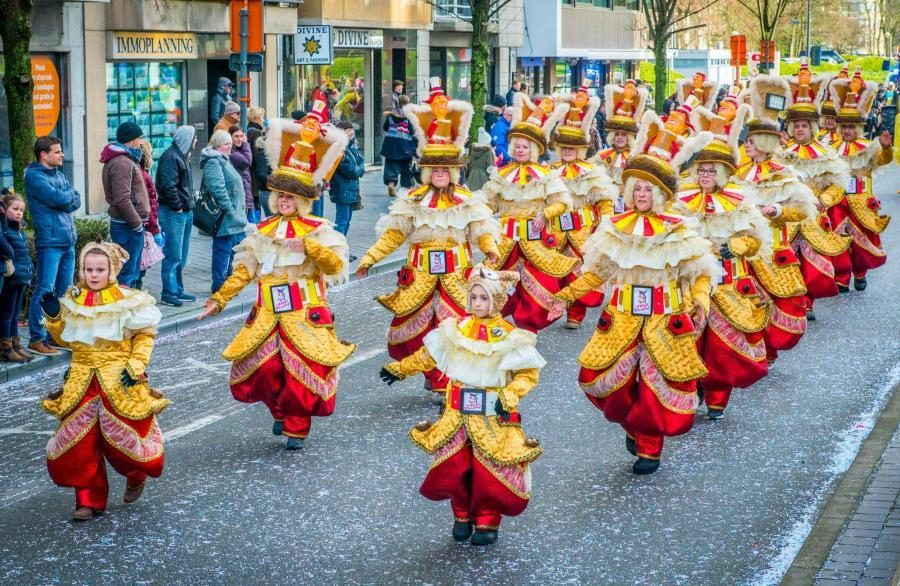 Foto van de carnavalstoet te Oostende