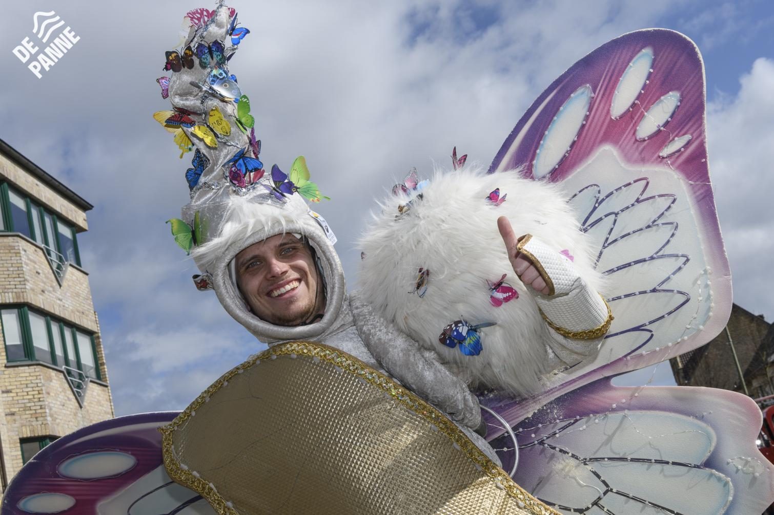 Foto van de carnavalstoet te De Panne