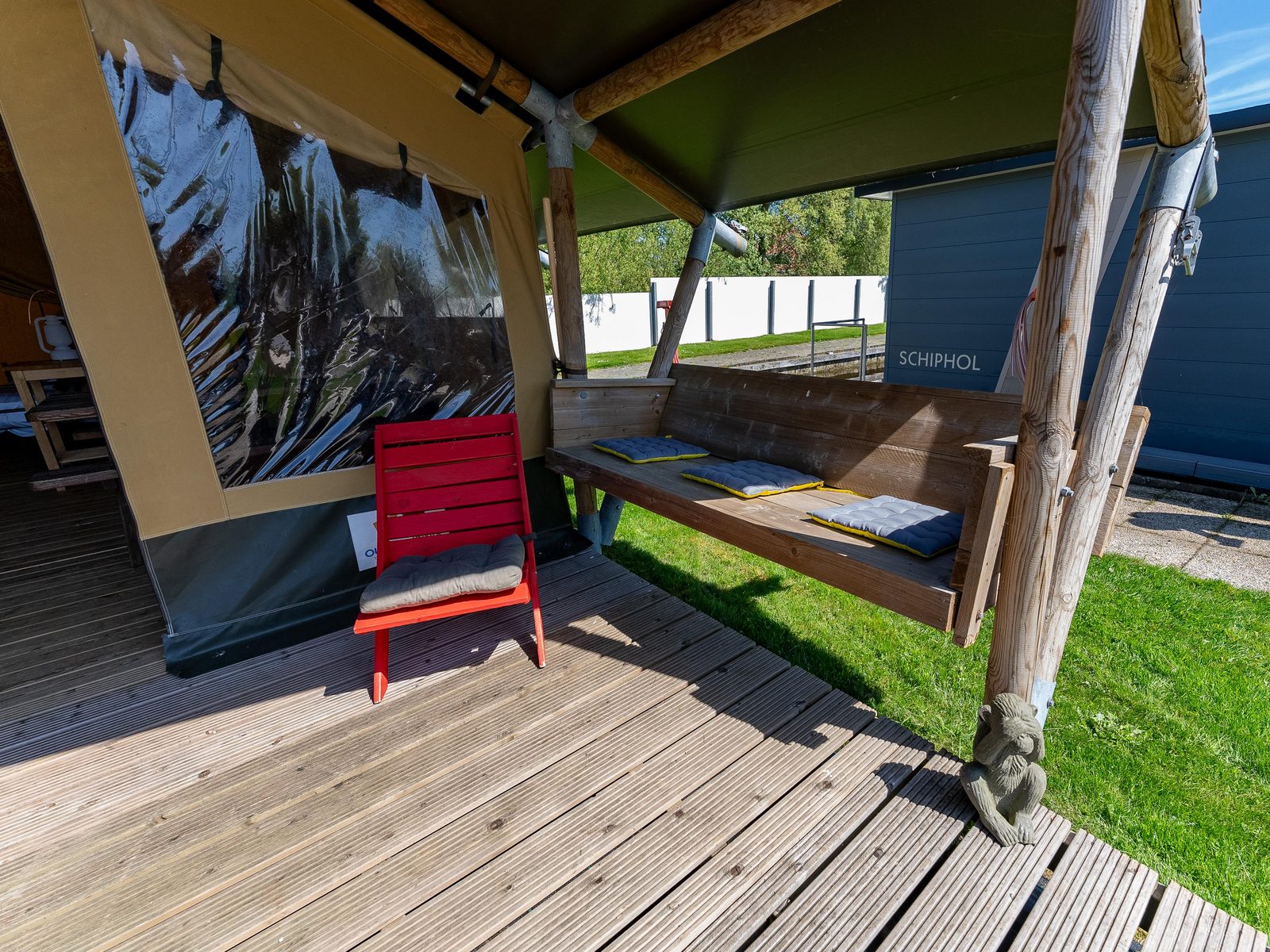 Rent a Houseboat or Safari Tent at Hoora Heeg in Friesland