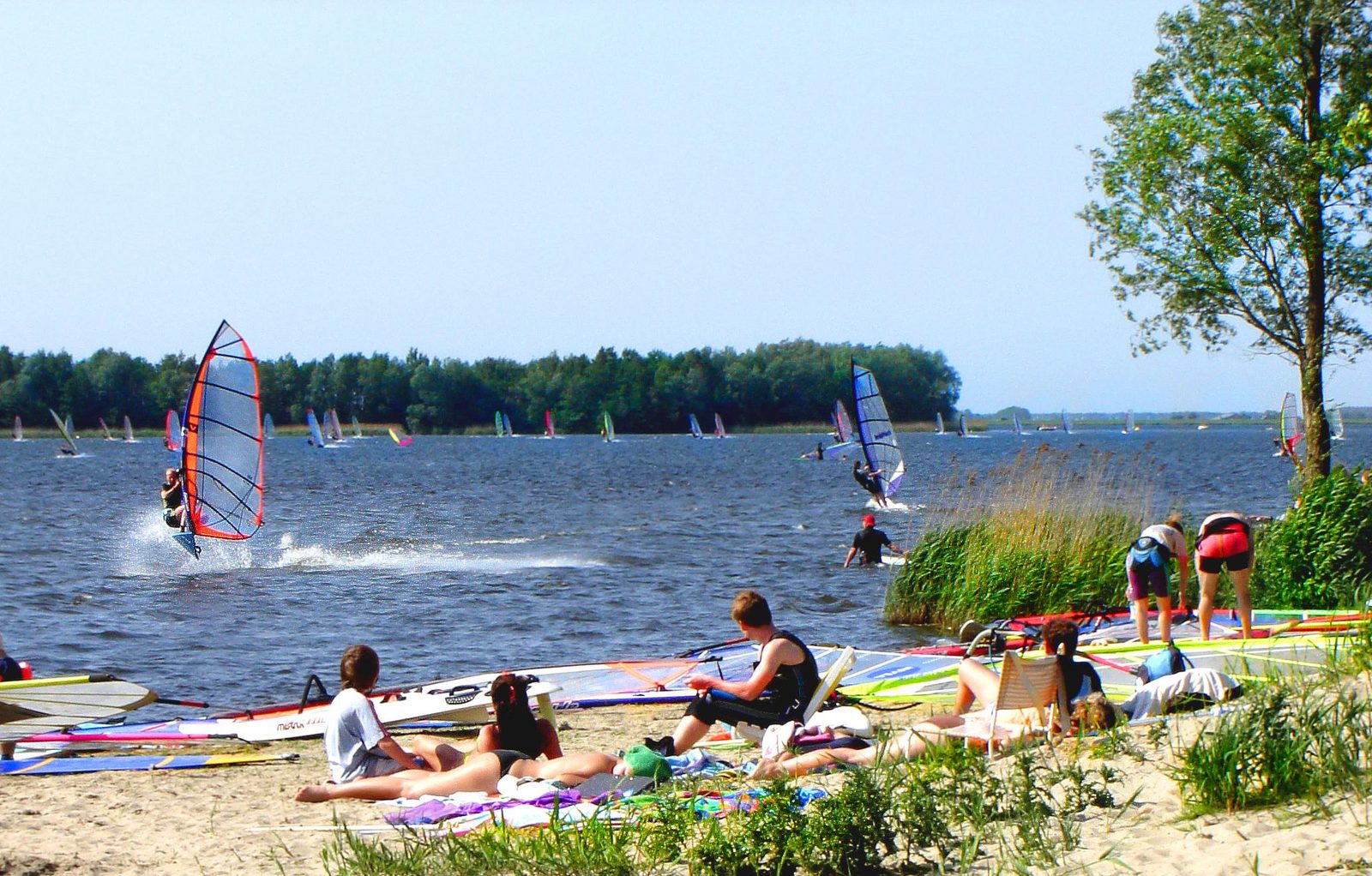 Strand und Natursee