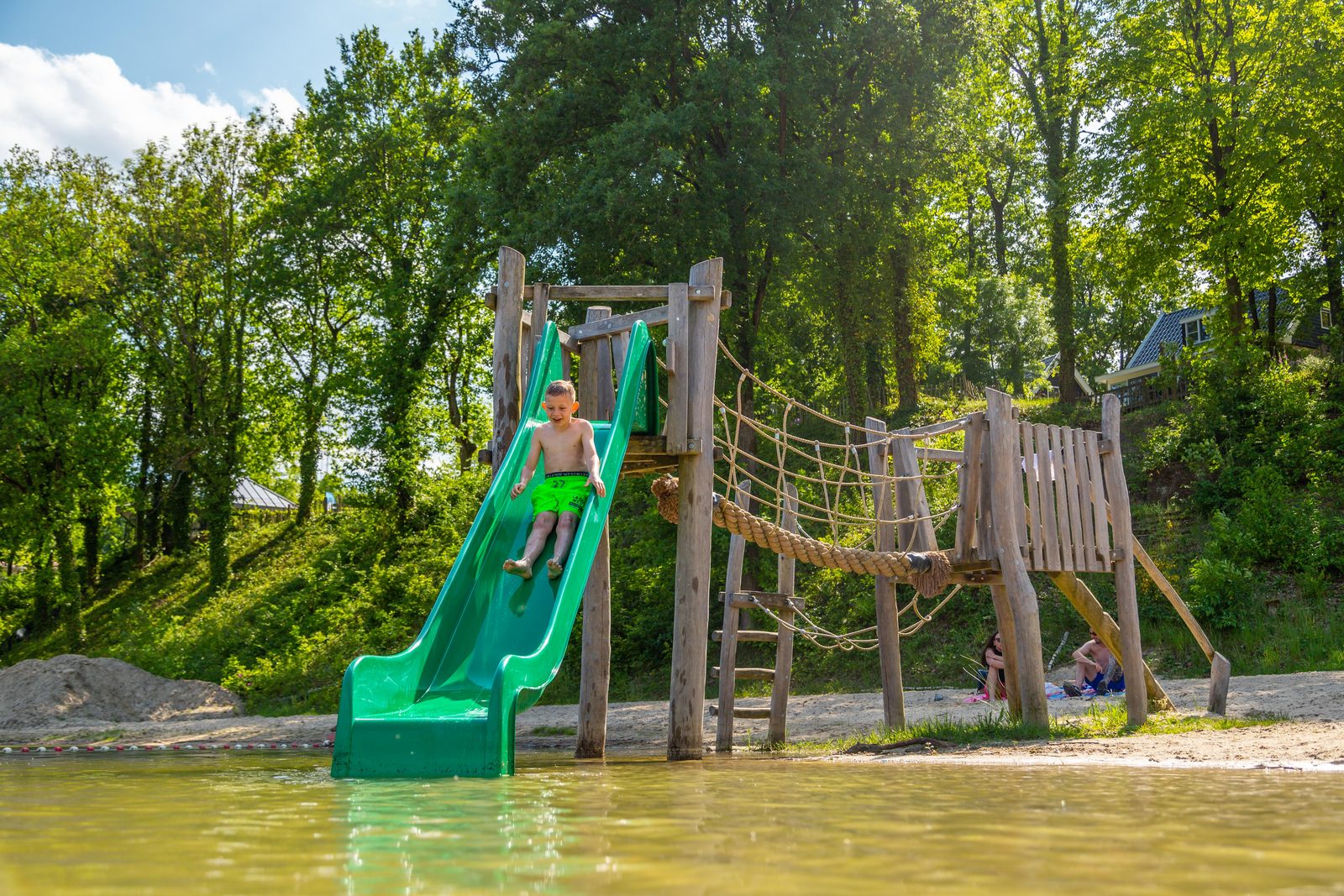 Strand und Natursee