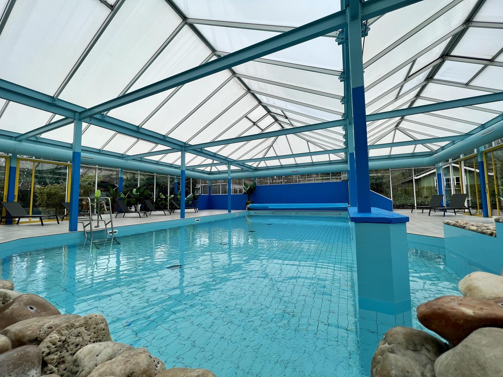Hallenbad & Wellness