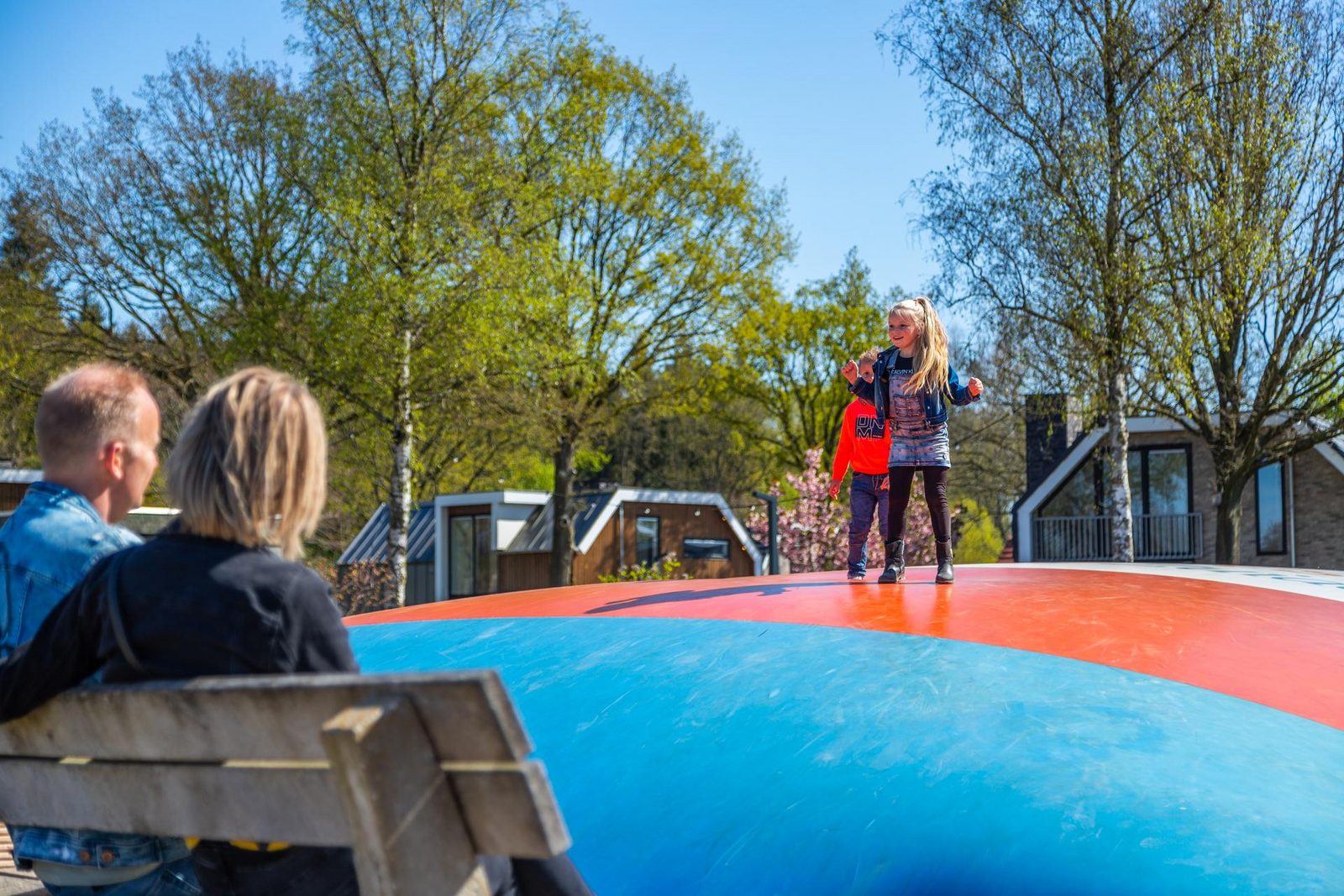 Spielplatz & Sportfelder