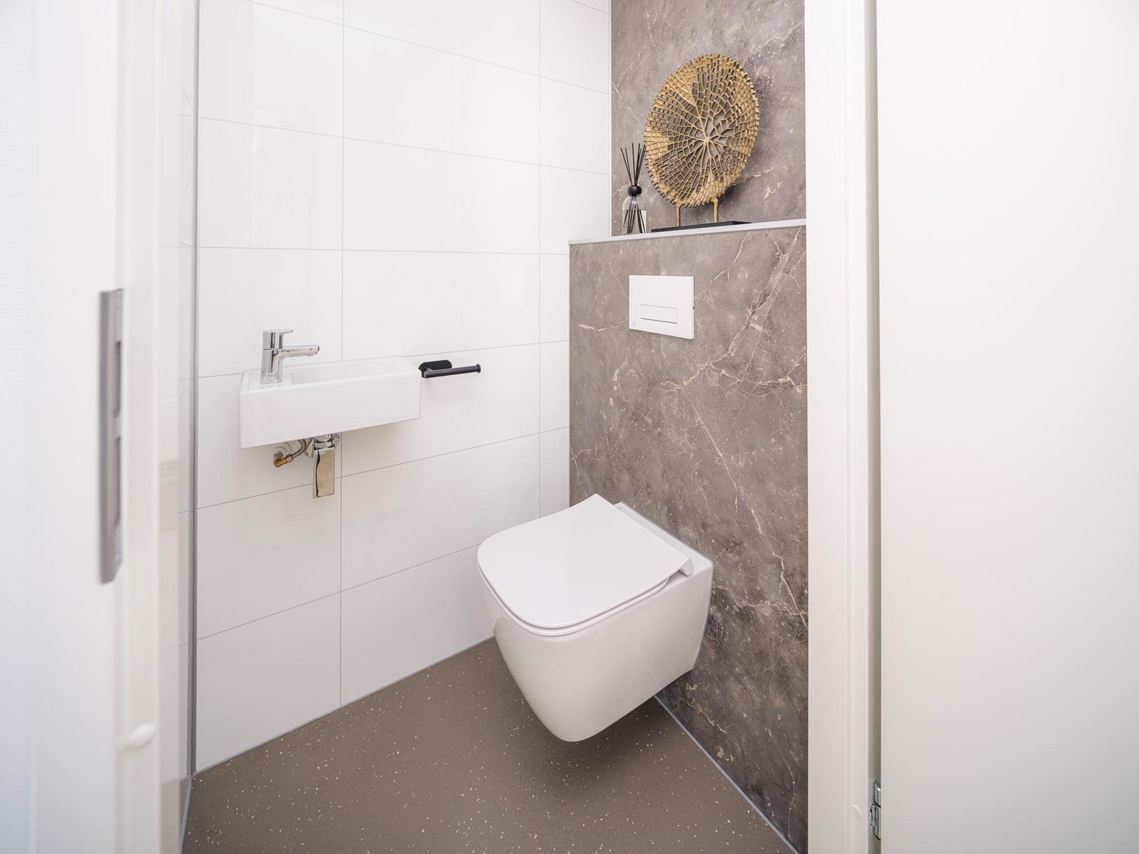 Separate Toilette