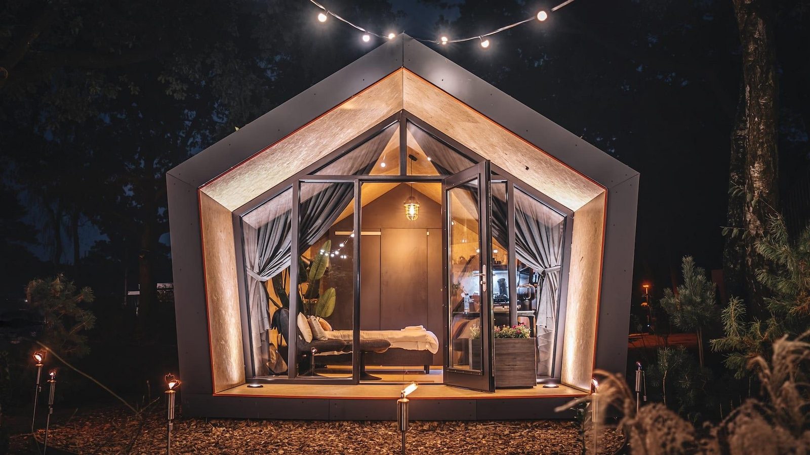 Solo Retreat accommodation by night at EuroParcs De Zanding