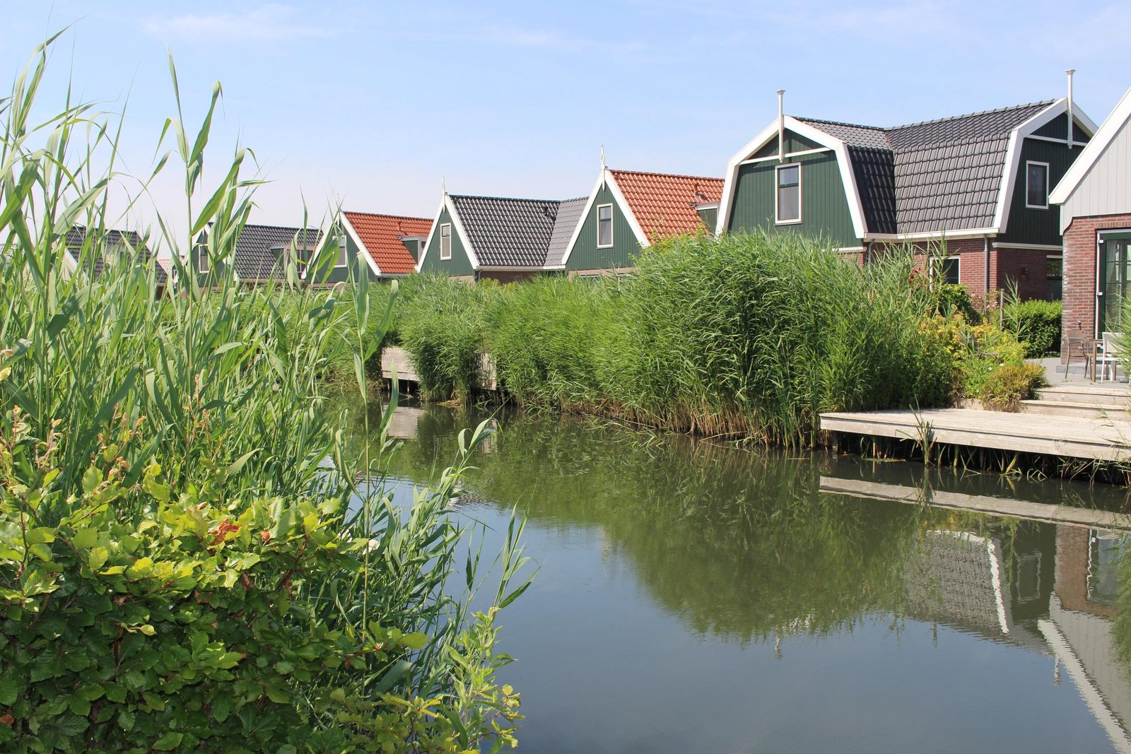Holiday park EuroParcs Poort van Amsterdam holiday homes water jetty