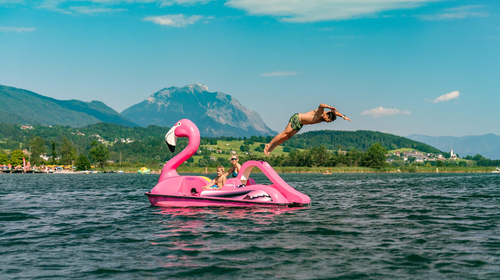 flamingo pedal boot water Presseger See
