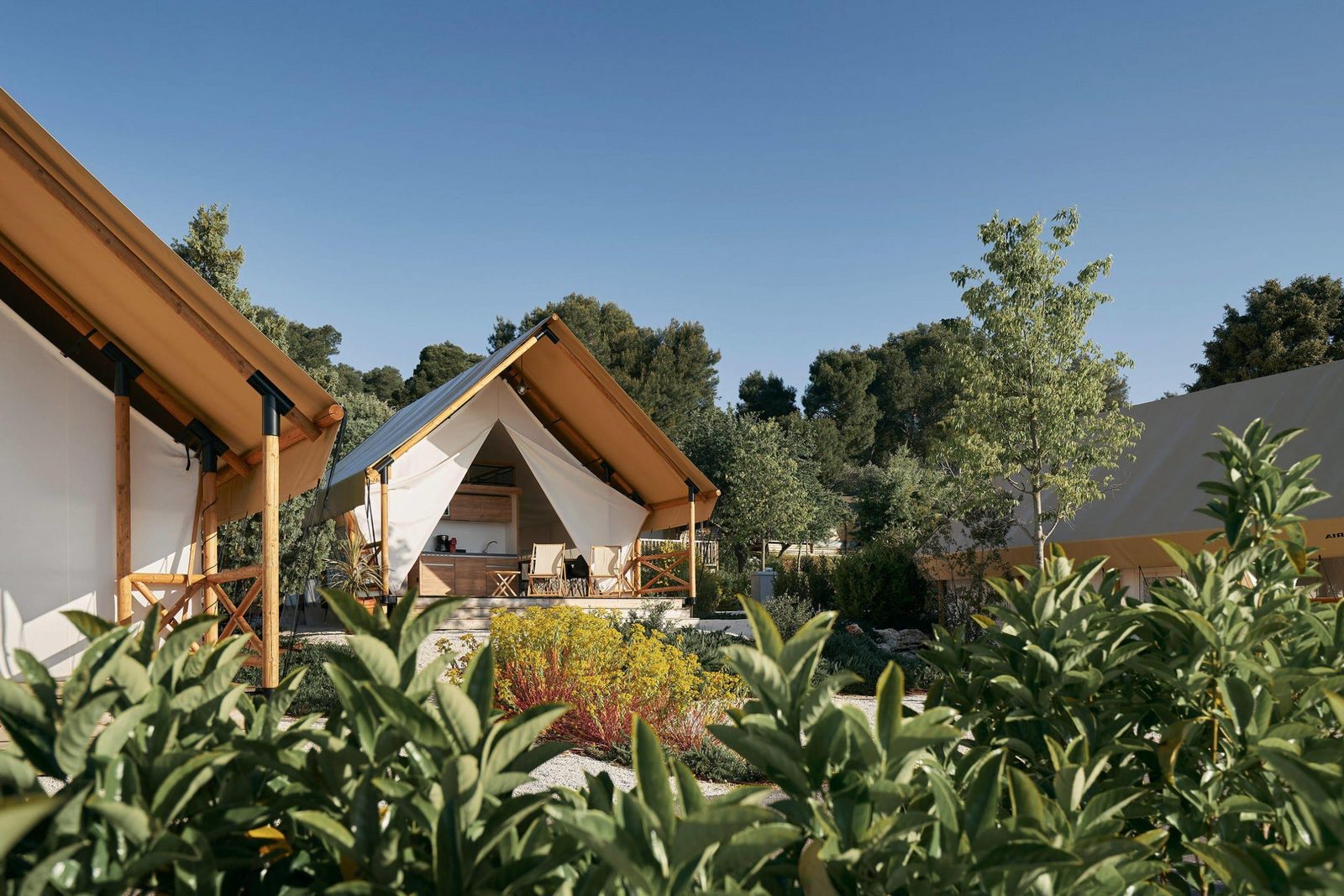 Zuiderzee glamping tent luxury 6 exterior