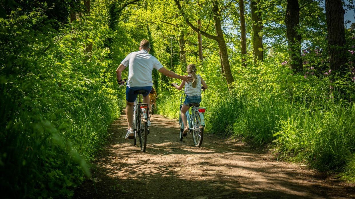  EuroParcs de Achterhoek fietsen in de natuur vader dochter