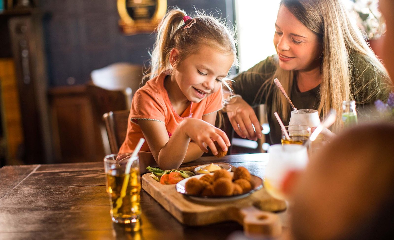 europarcs-parc-du-soleil-restaurant-family-90