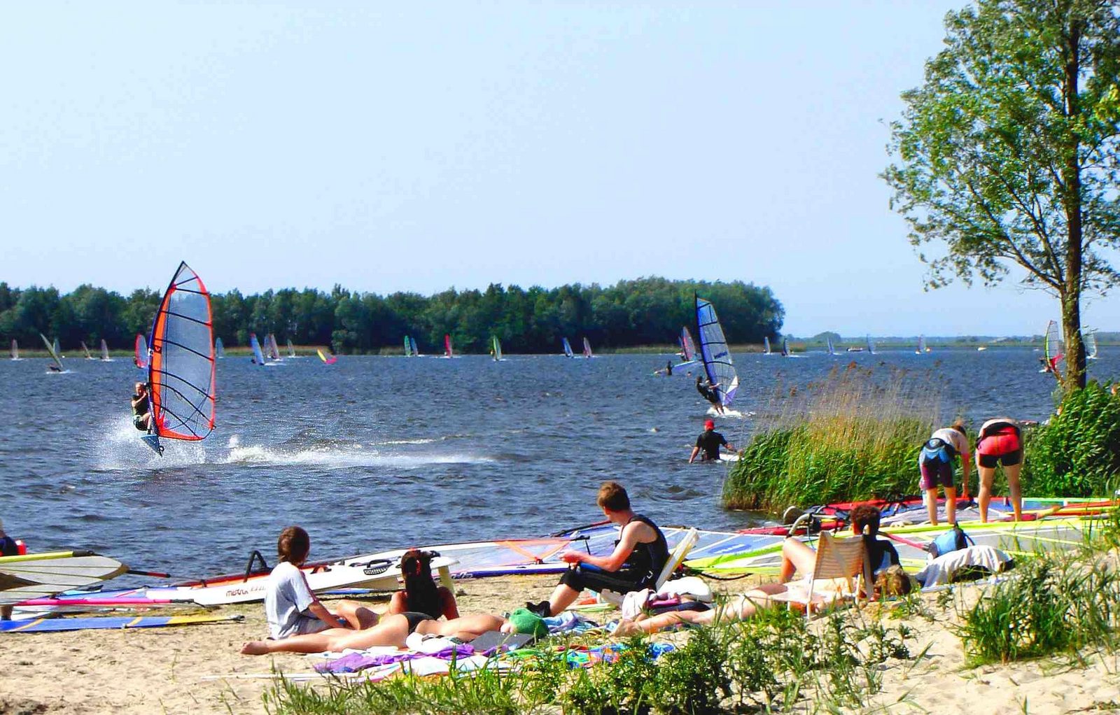 Strand und Natursee