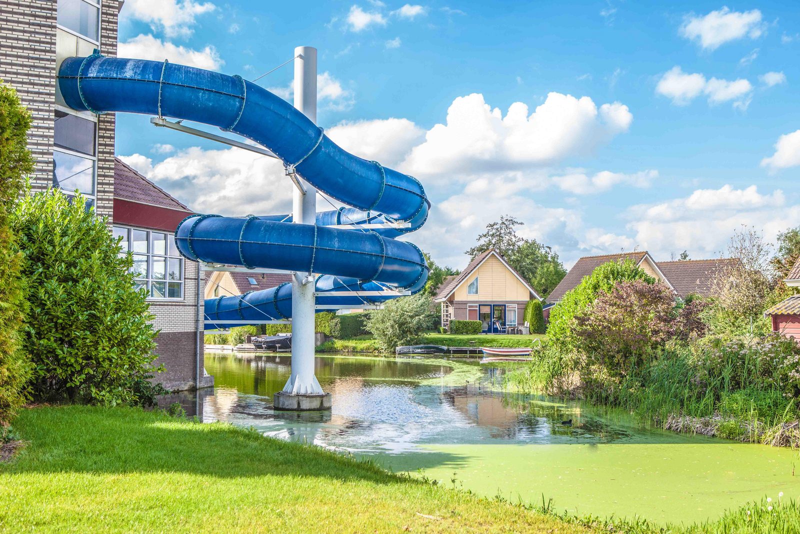 Beheiztes Hallenbad