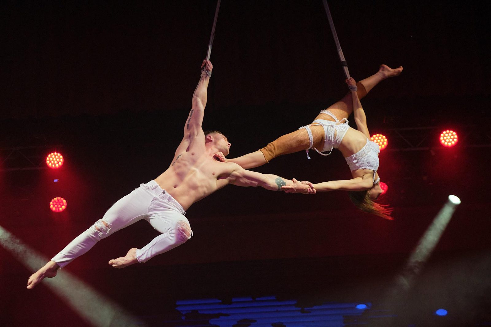 Benidorm Palace | AIRE | Siroco-Gemelos 22 Acrobatics ELEMENTS in Benidorm Palace