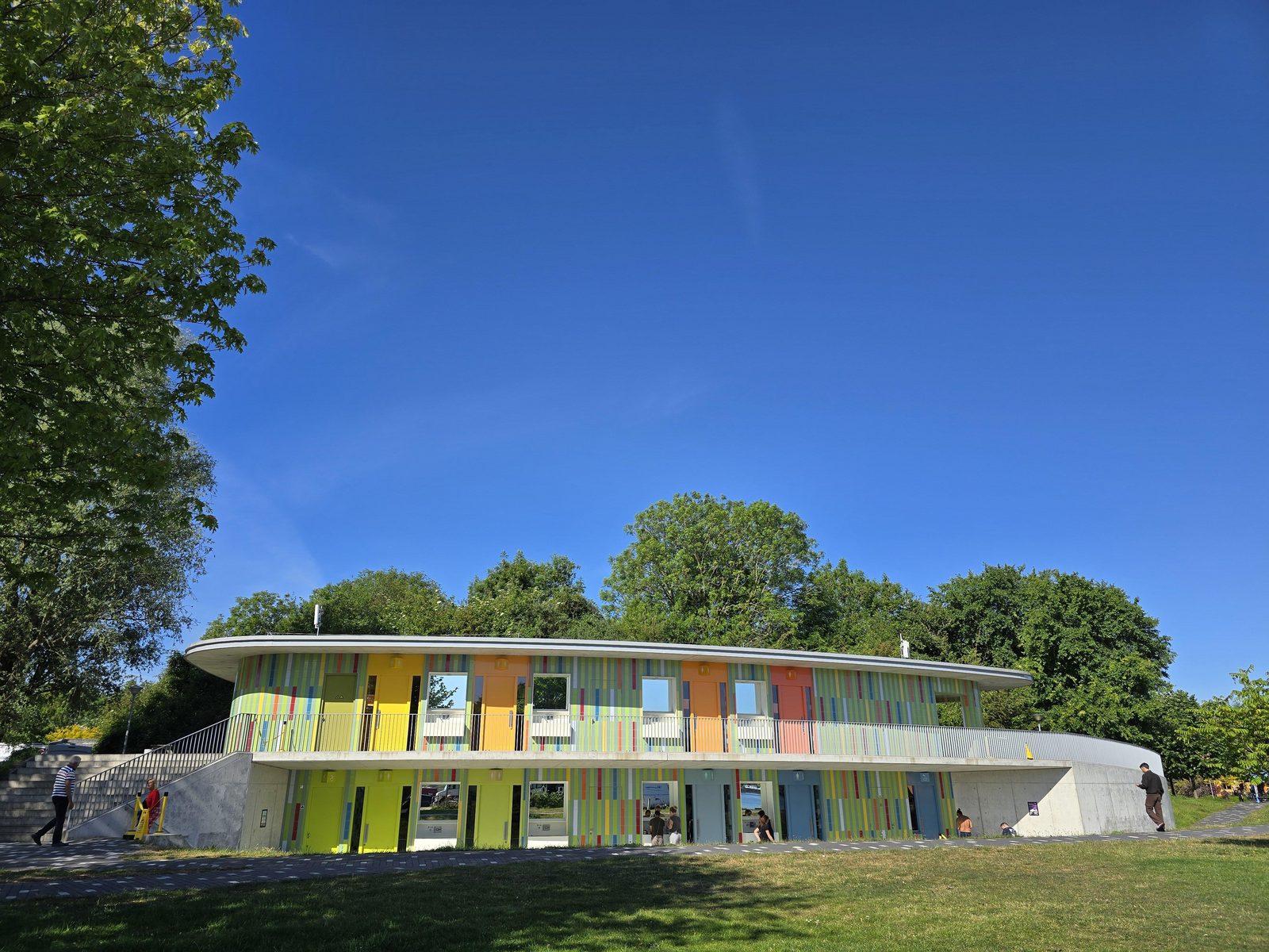 Camping Zeeburg nieuw duurzaam toiletgebouw