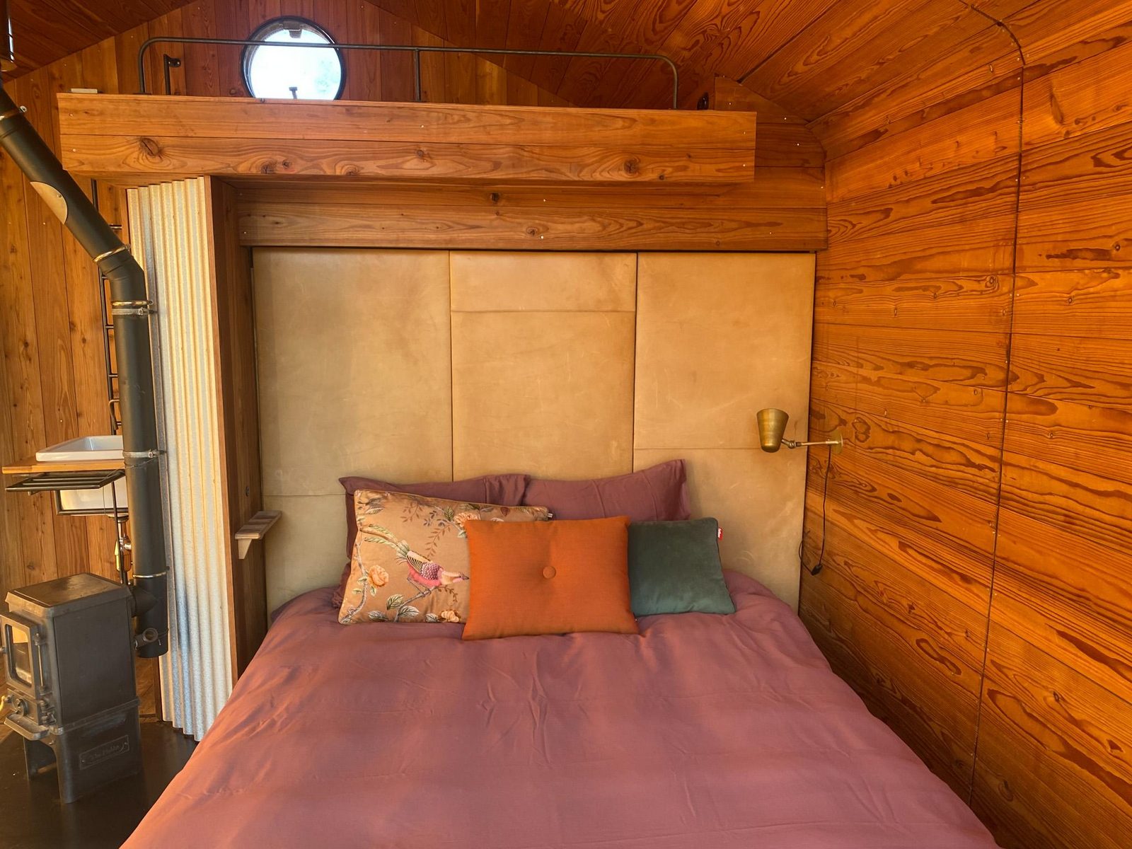 Bed Mighty Pig