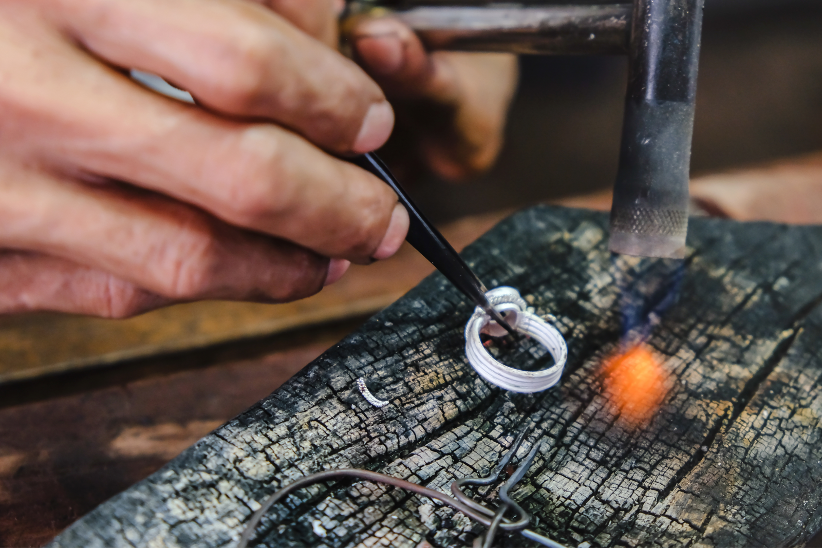 Zilver Smid met brander.