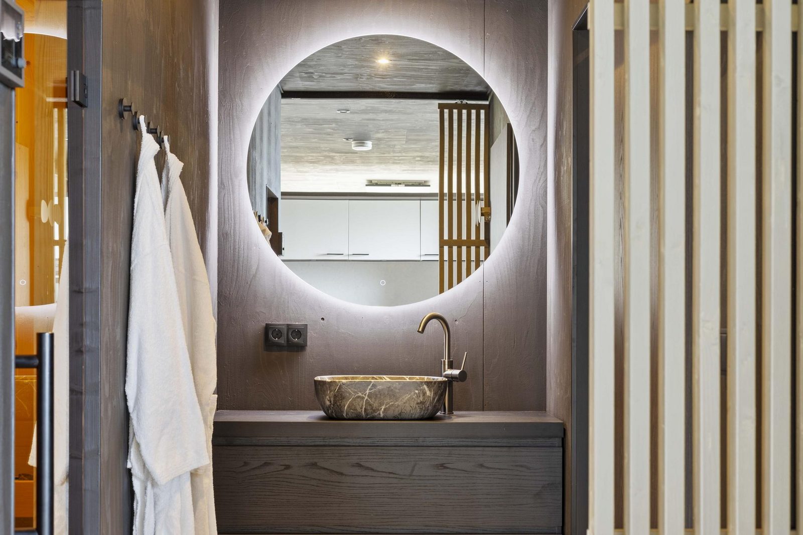 Solar hotel suite (2p)