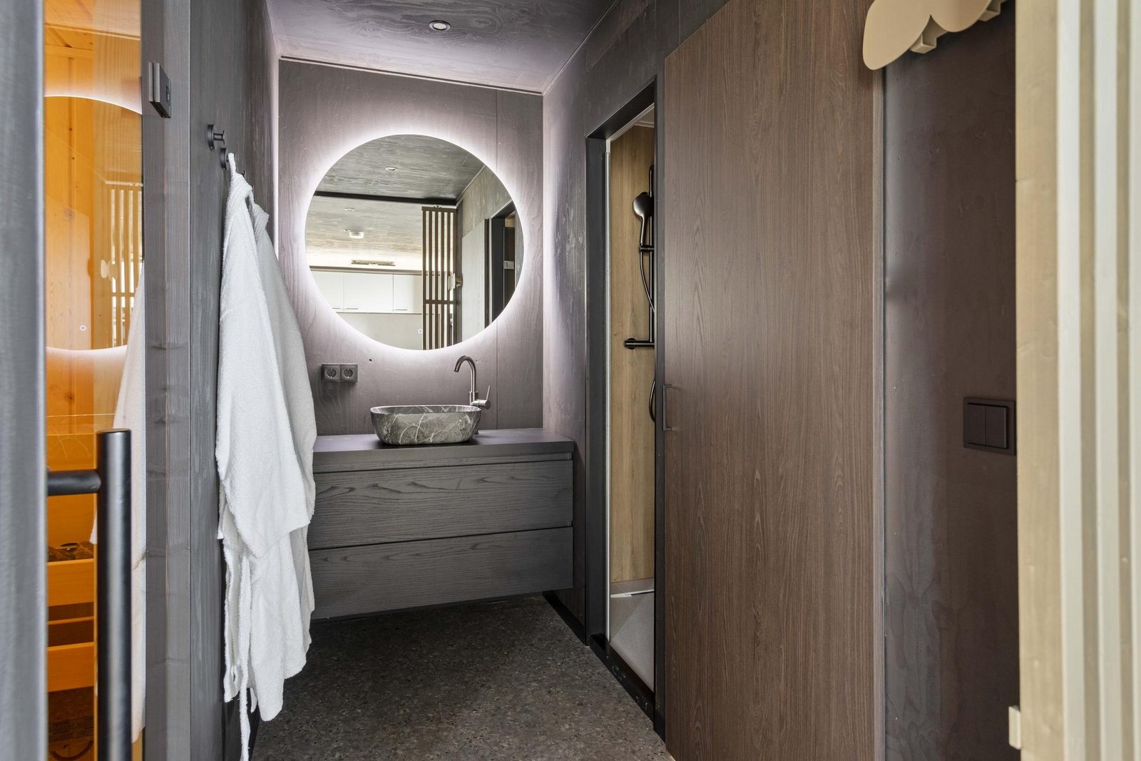 Solar hotel suite (2p)