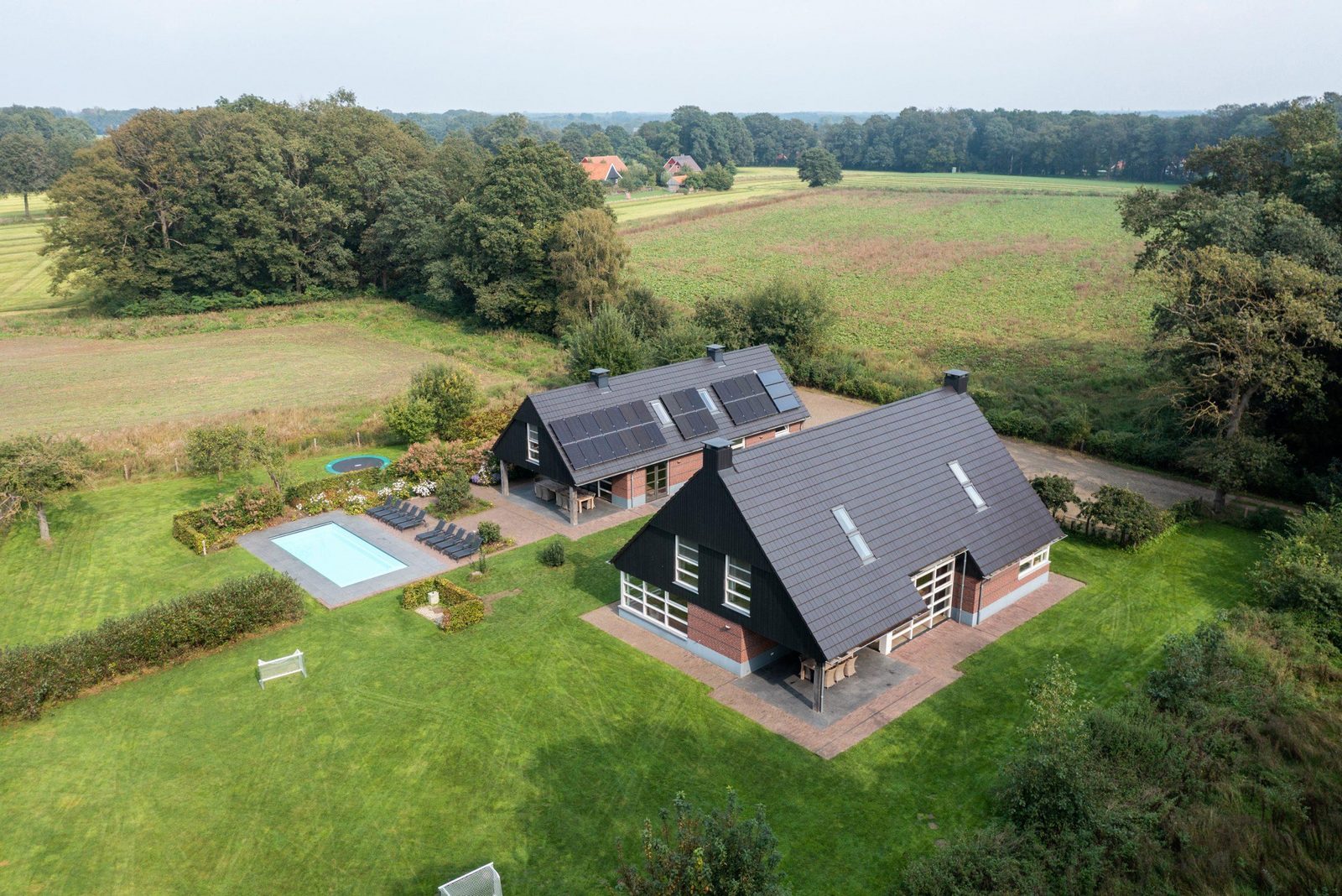 Luxe vakantievilla met zwembad 