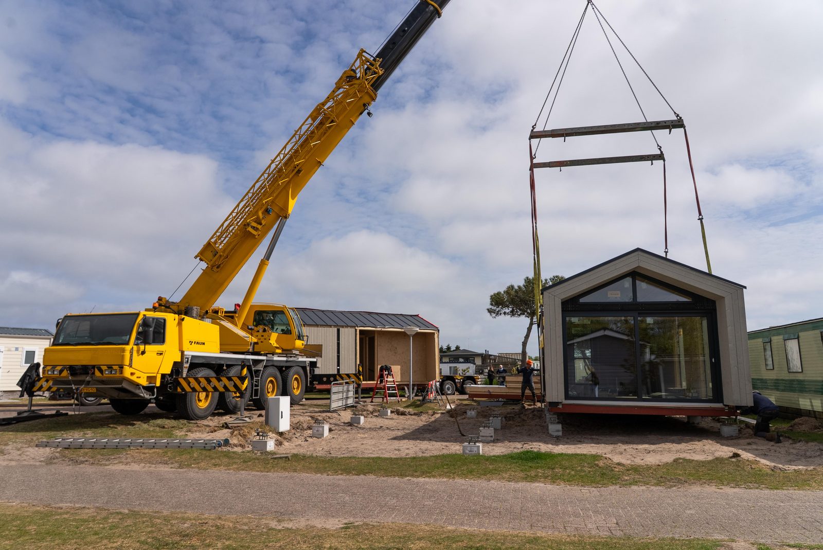 Plaatsing eerste ecolodge