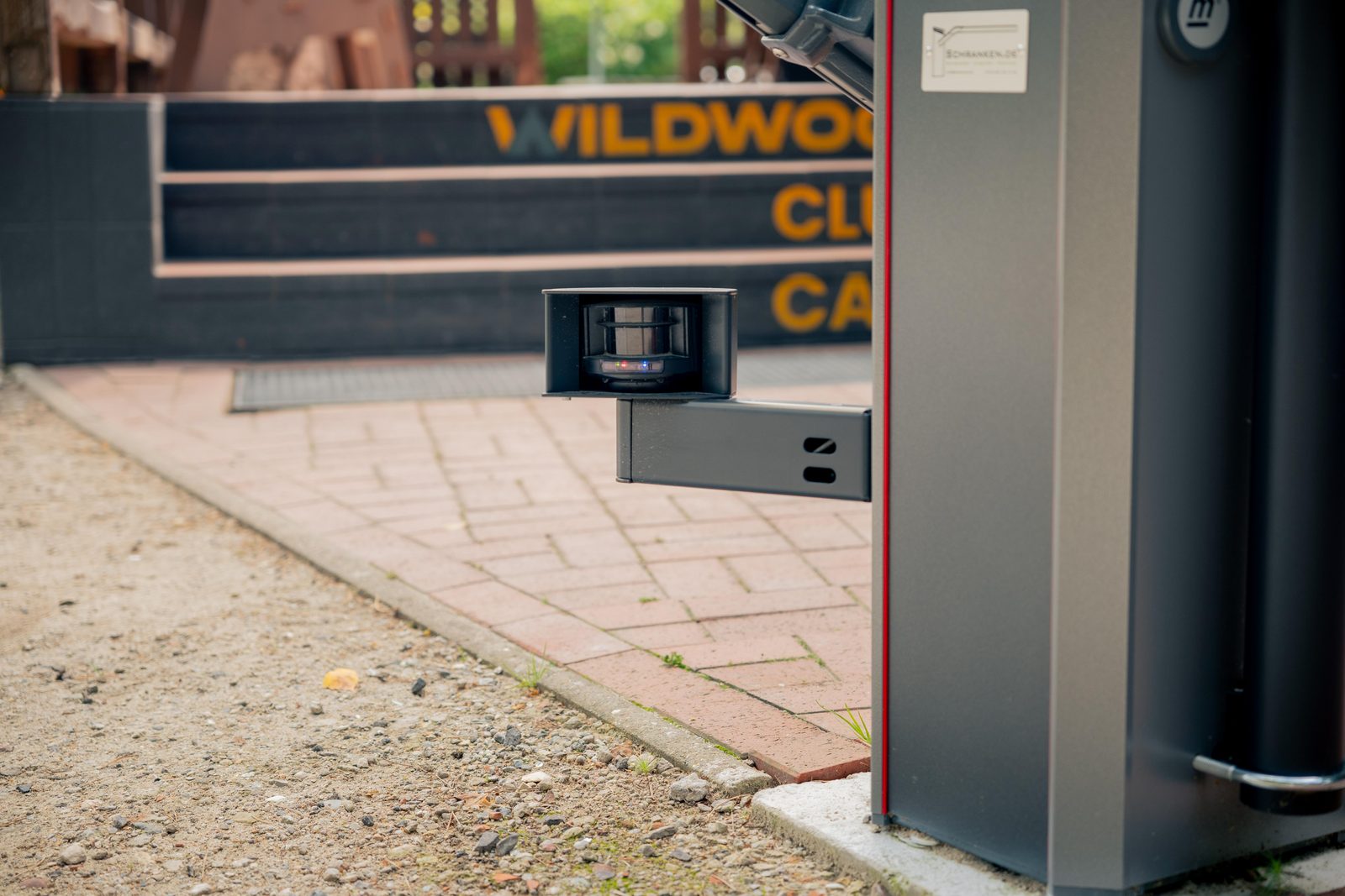 Automated barrier control: easy access to your park, no manual steps required