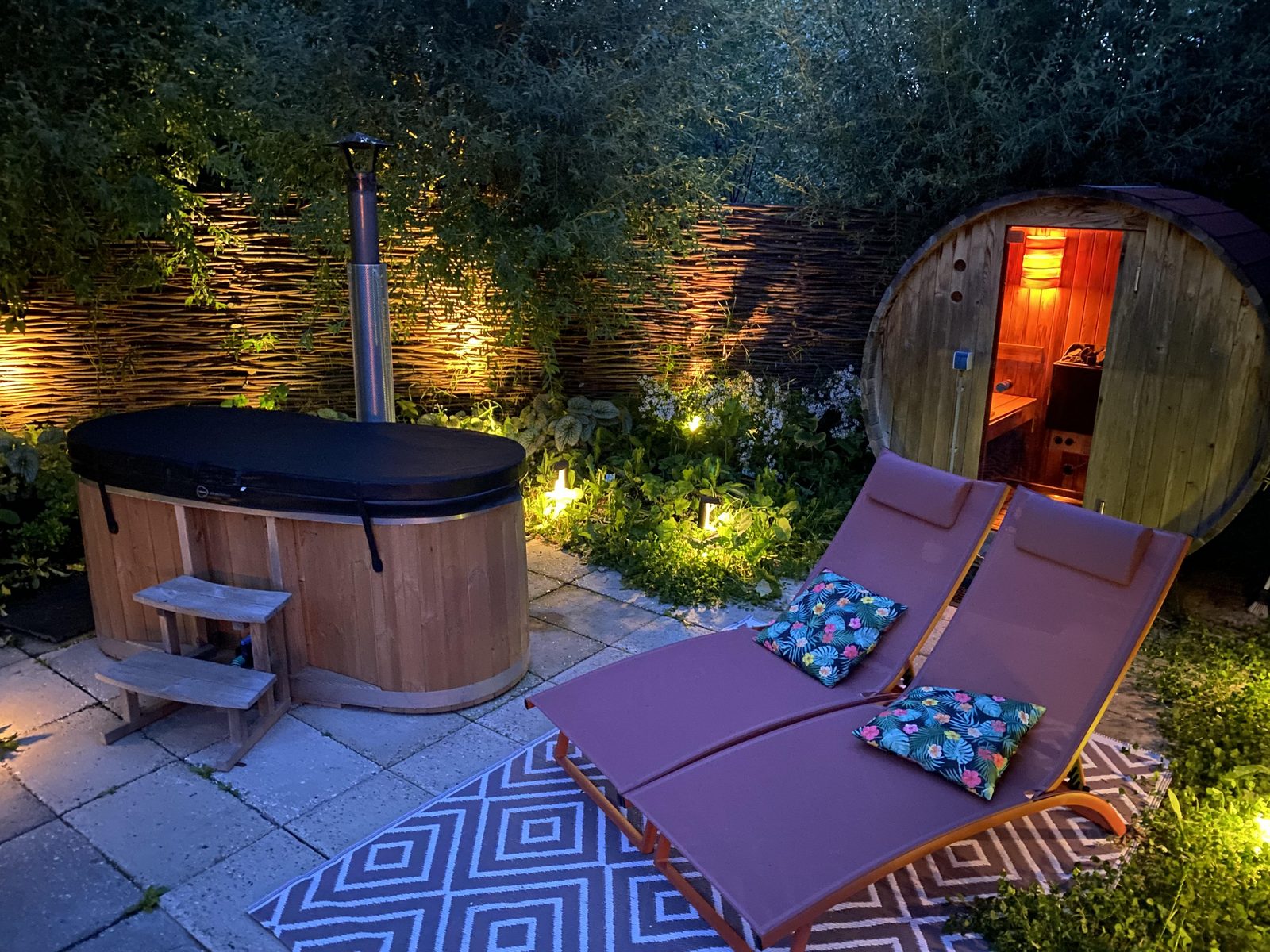 Hottub and Sauna