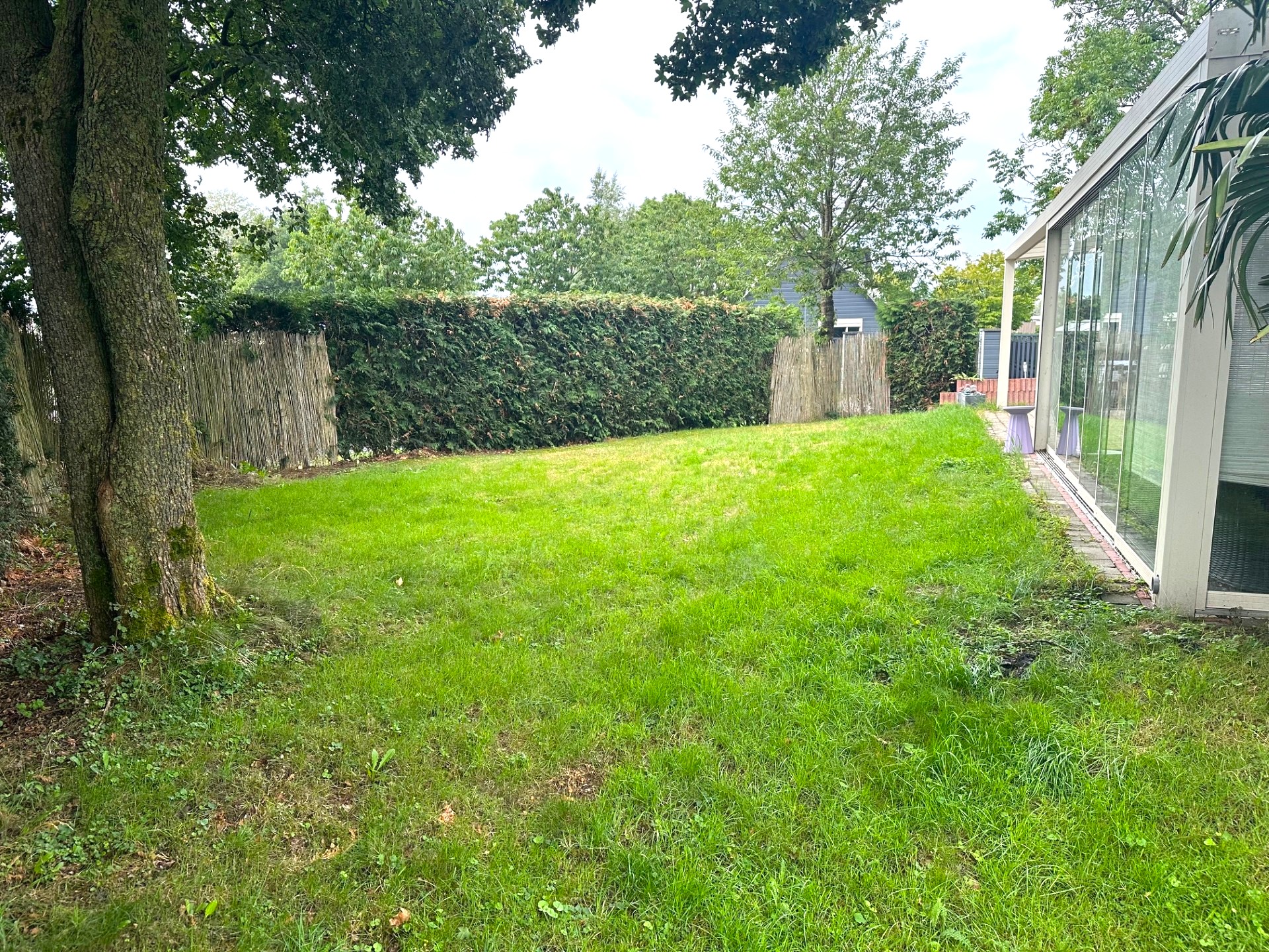 Te koop: Dubbelchalet  op RT5-10 gelegen op een zeer ruime kavel met centrale ligging