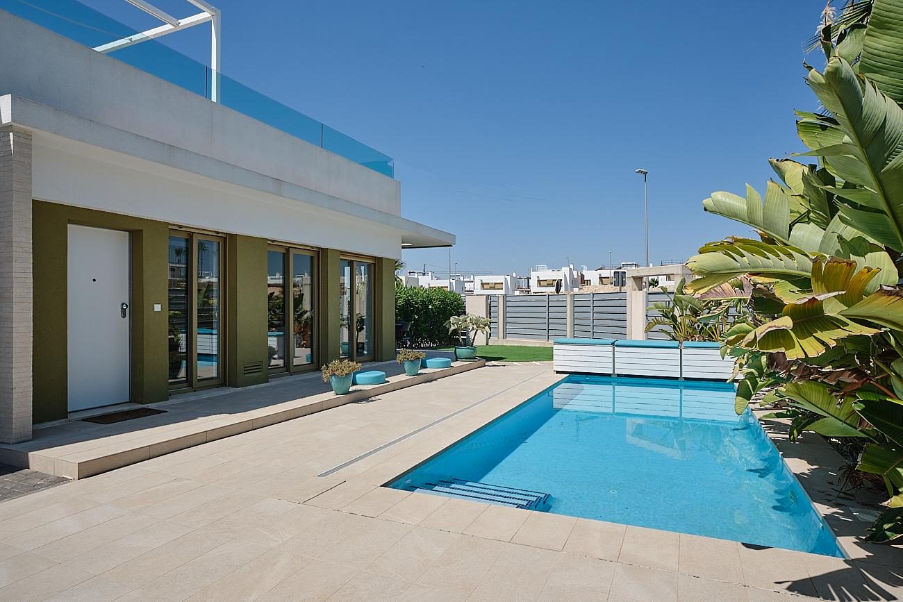 De eerste vakantiewoning is gereed voor verhuur