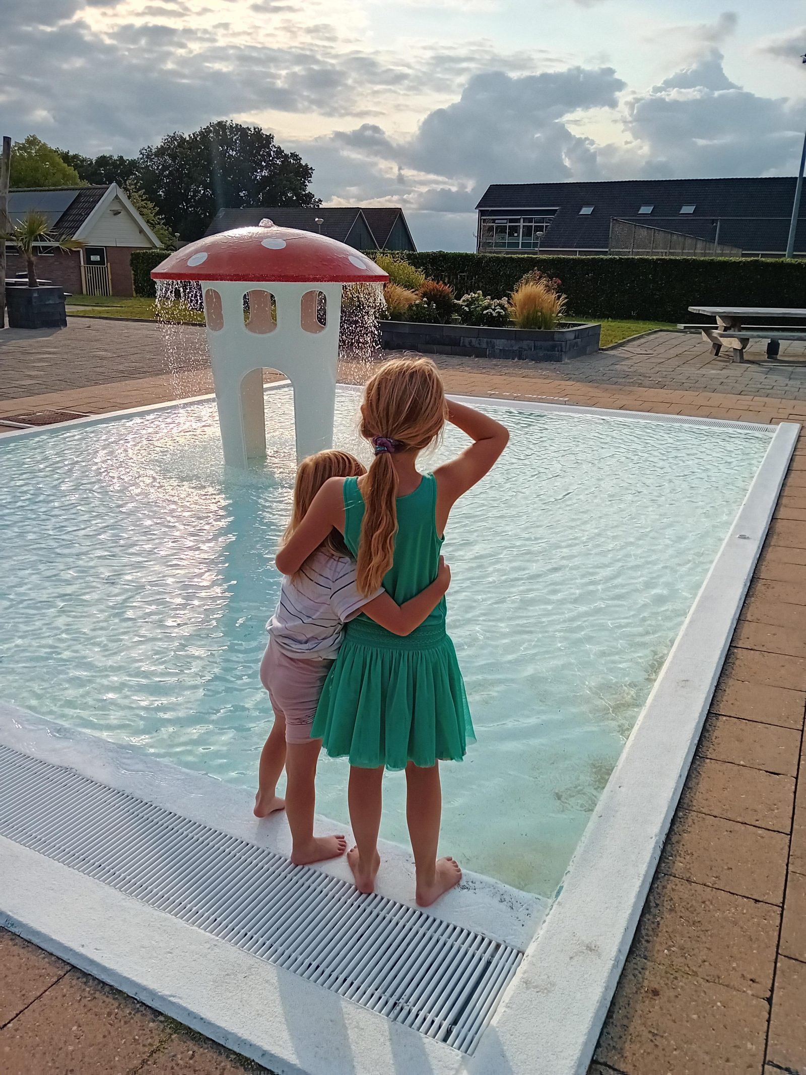 Abendsonne am Pool