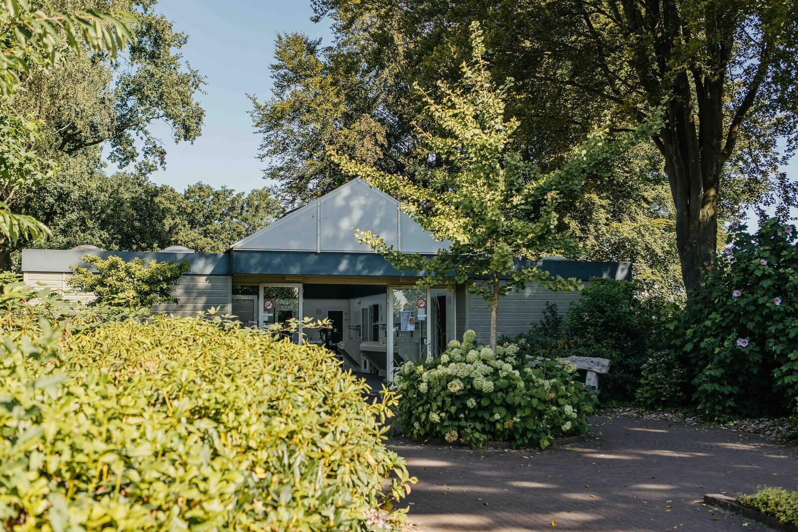 Sanitary camping den blanken