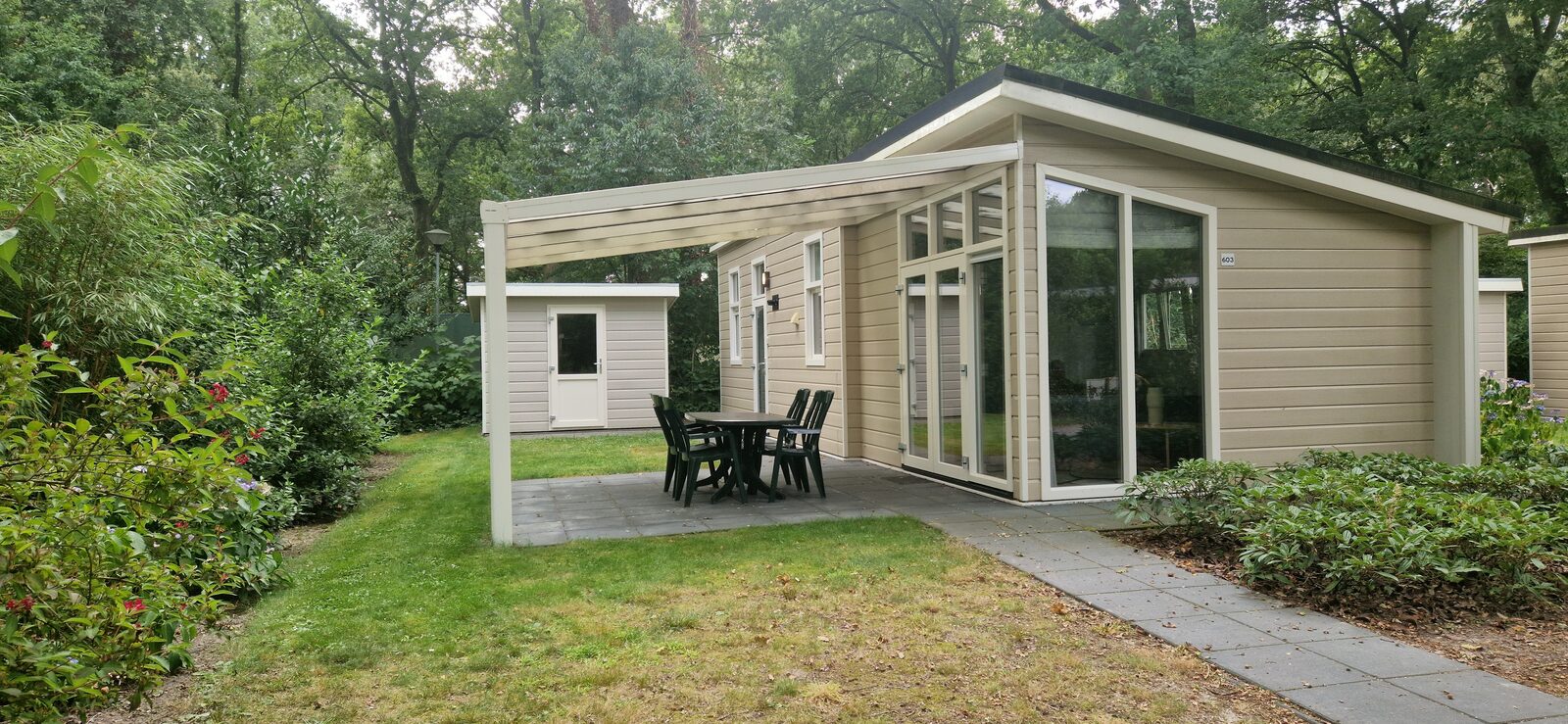 Te koop 4 persoons Boslodge  nr 603 met eigen grond