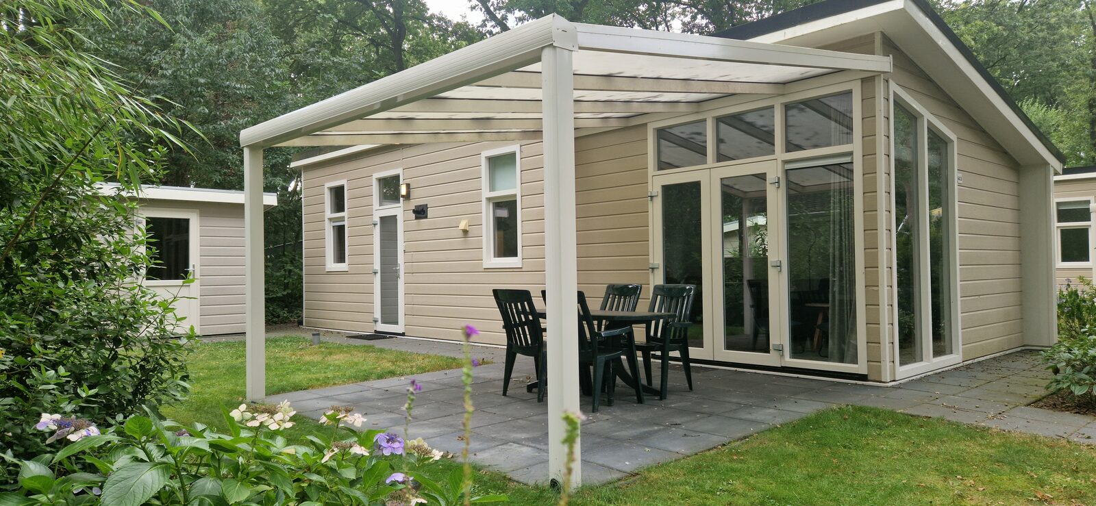 Te koop 4 persoons Boslodge  nr 603 met eigen grond